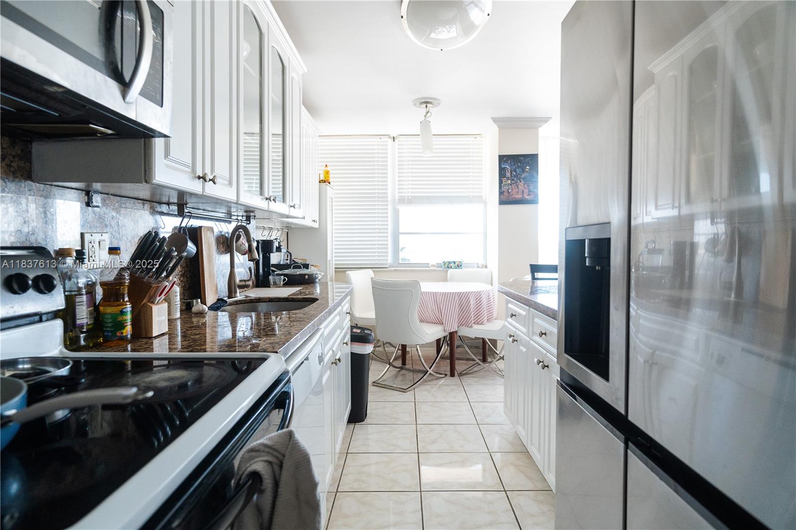 See details 502 2 / 2 1275 sq. ft. $ 2025-07-09 0 Photo