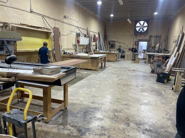 2200  /   sq. ft. $ 2025-09-05 0 Photo