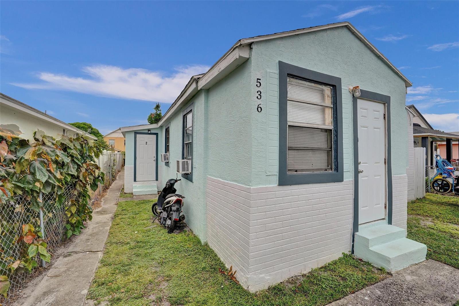   / 0 2156 sq. ft. $ 2025-10-17 0 foto