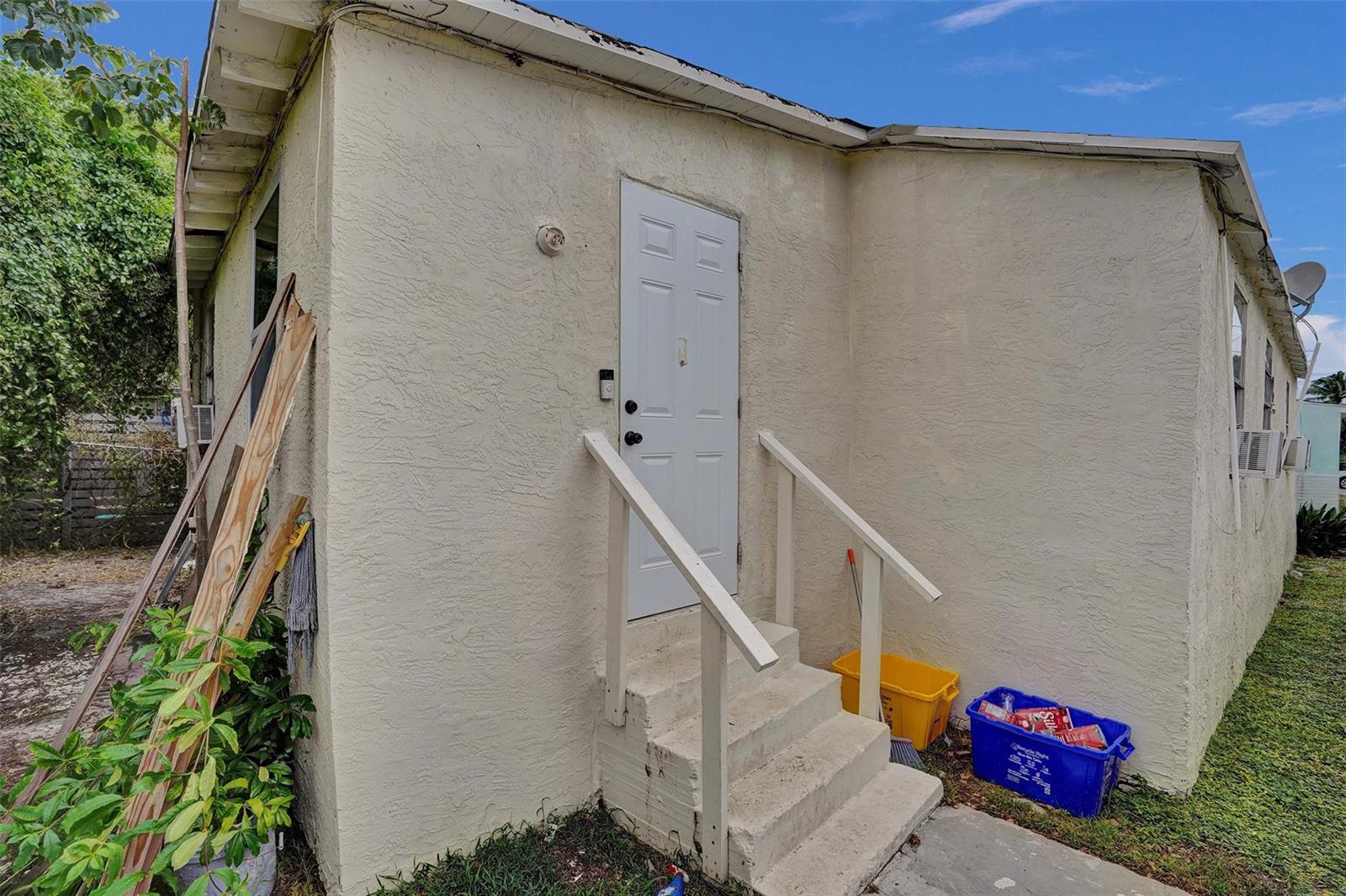   / 0 2156 sq. ft. $ 2025-10-17 0 foto