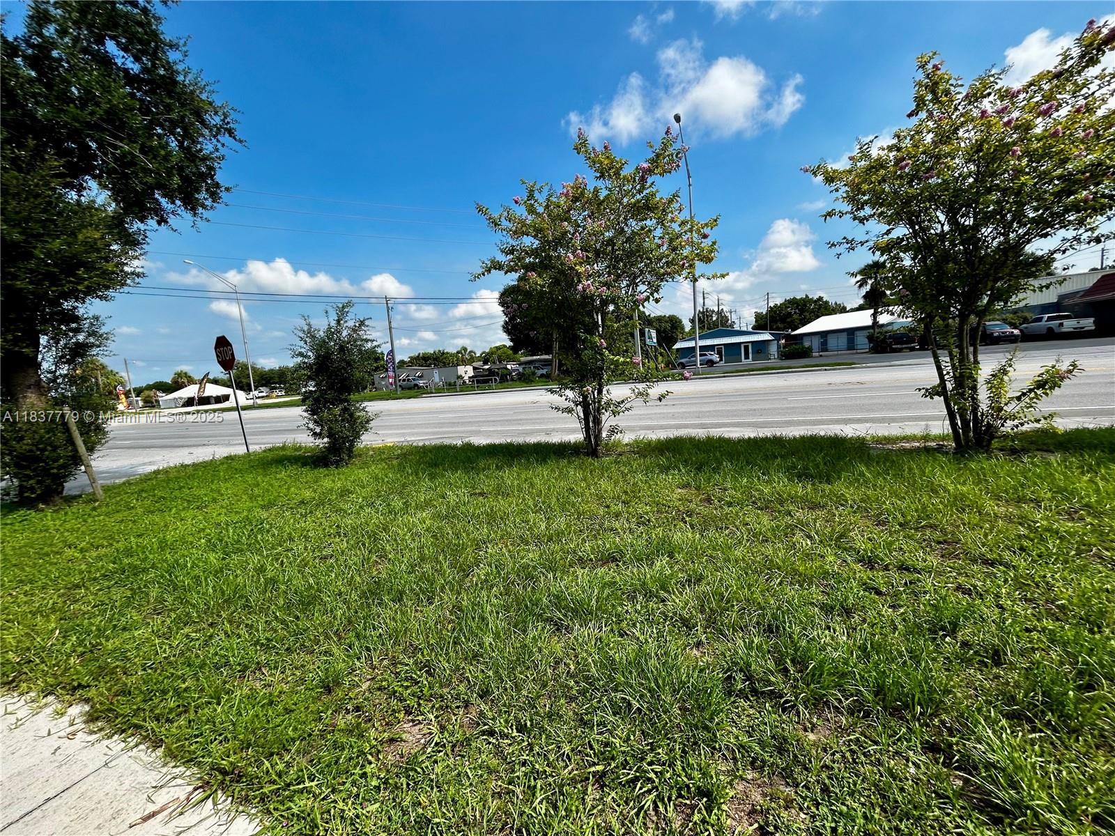   /   sq. ft. $ 2025-07-10 0 foto