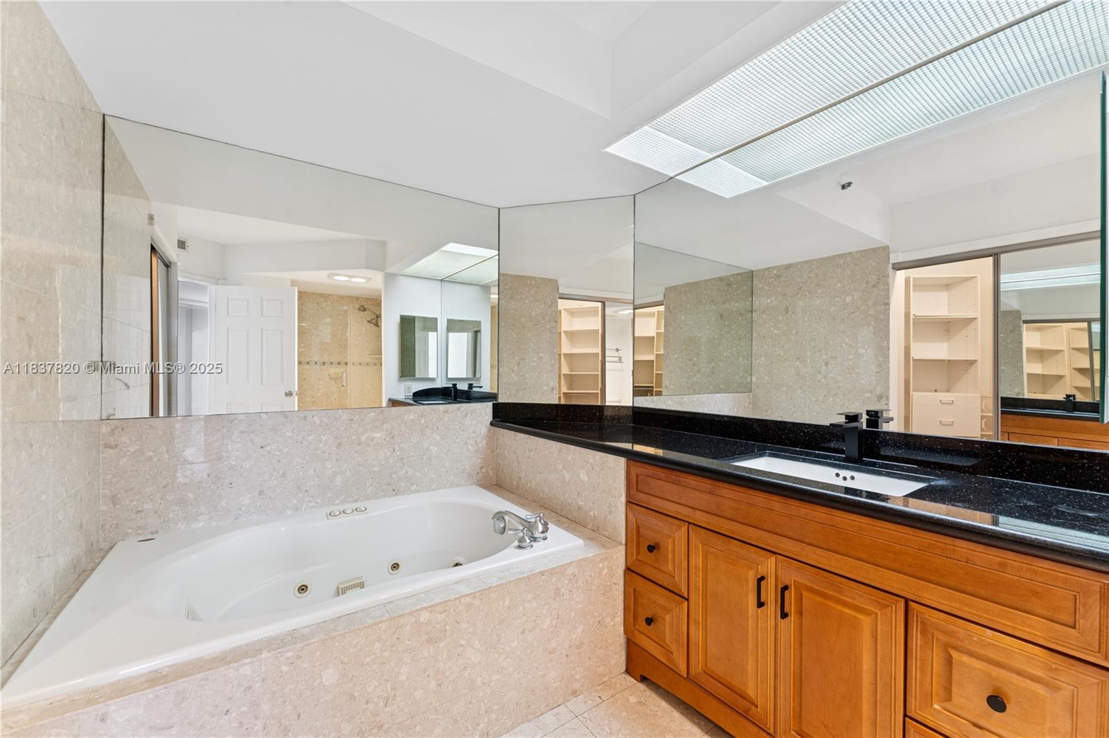 Photo of 20185 Country Club Dr  #505, Aventura, Florida, 33180 - 