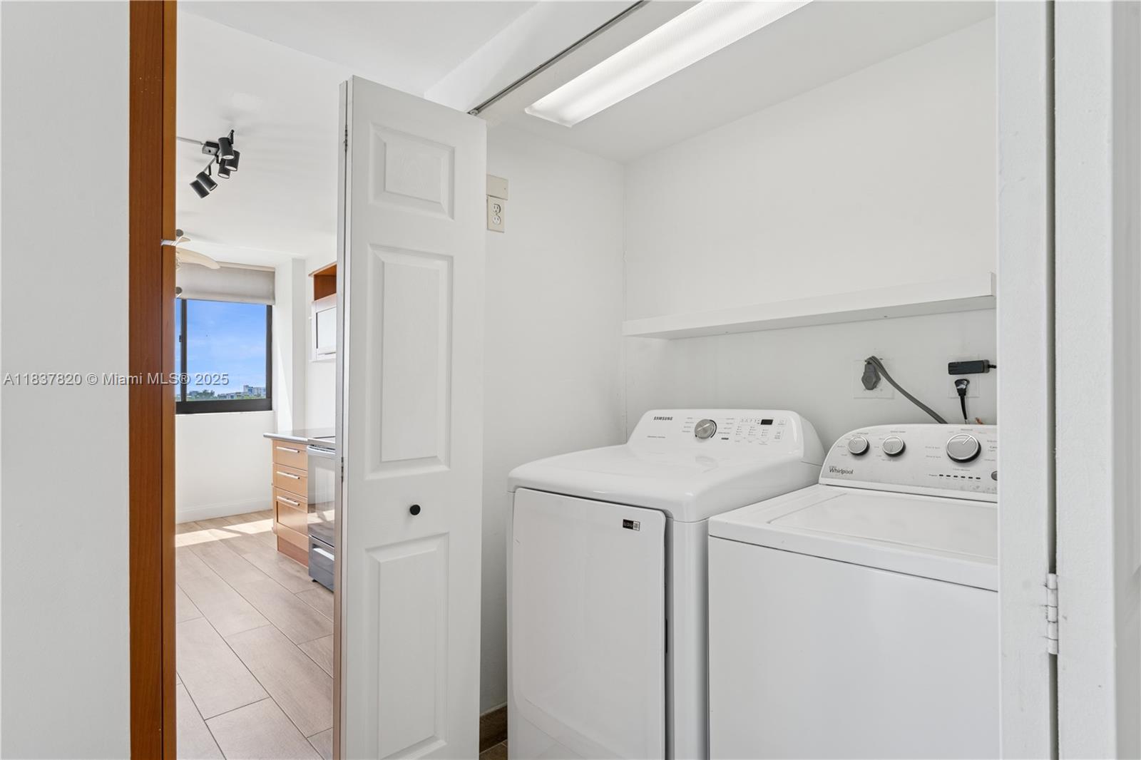 Photo of 20185 Country Club Dr  #505, Aventura, Florida, 33180 - 