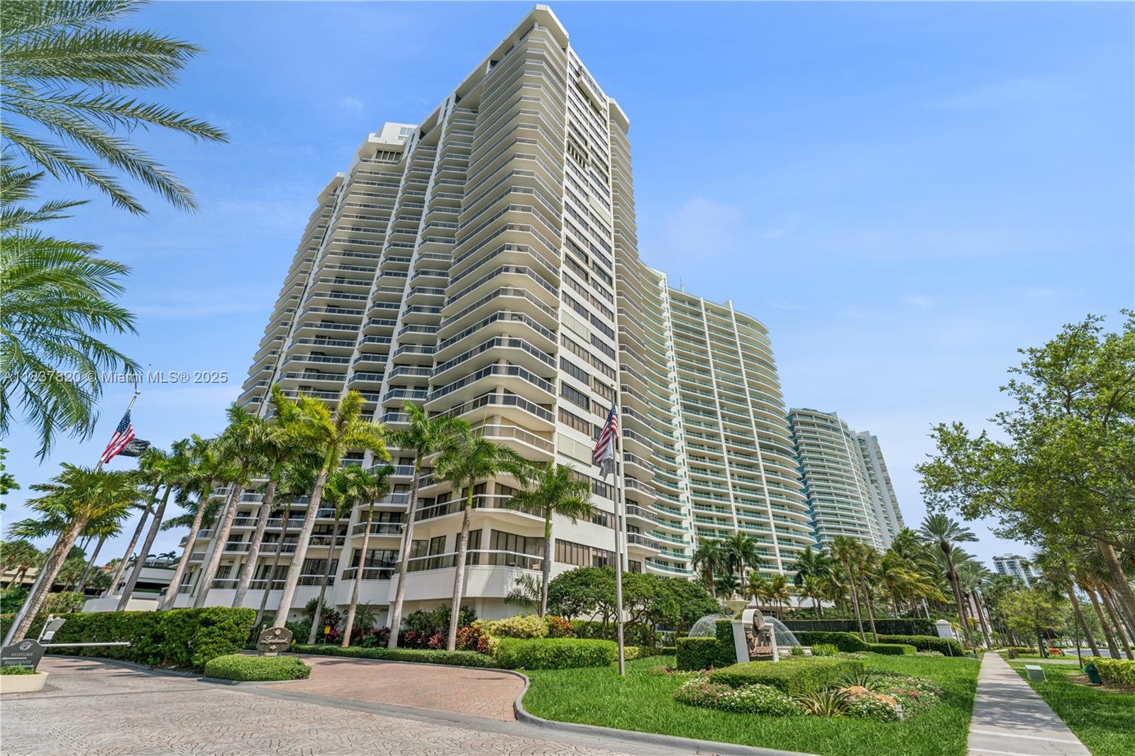 Photo of 20185 Country Club Dr #505, Aventura, Florida, 33180 -
