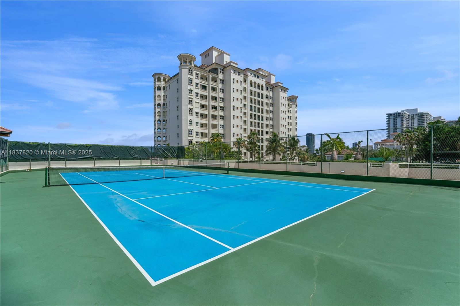 Photo of 20185 Country Club Dr  #505, Aventura, Florida, 33180 - 
