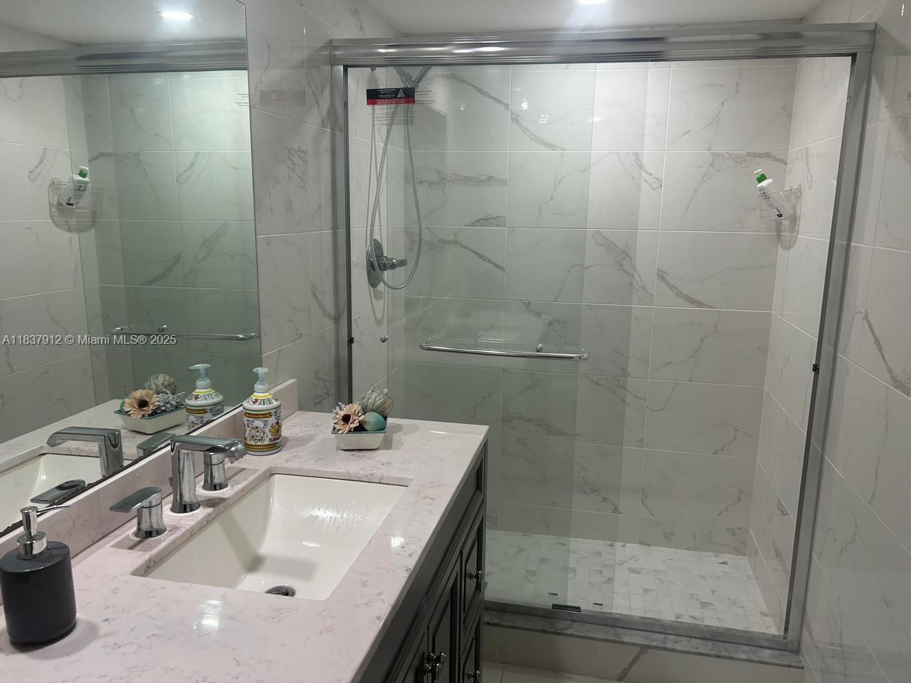 Photo of 1849 Ocean Dr  #1407, Hallandale Beach, Florida, 33009 - 