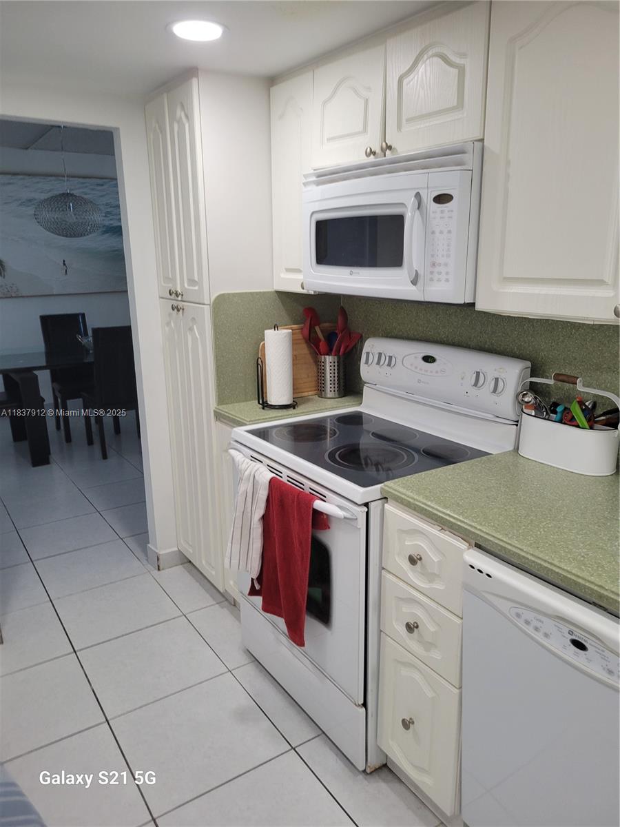 Photo of 1849 Ocean Dr #1407, Hallandale Beach, Florida, 33009 -