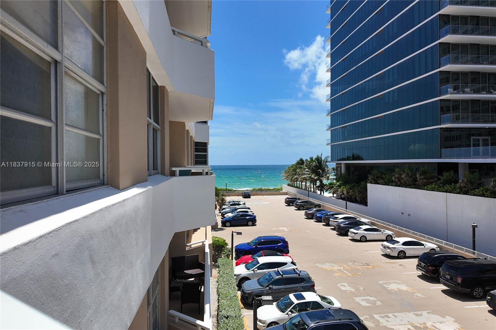 See details 3A 1 / 2 870 sq. ft. $ 2025-07-21 0 Photo