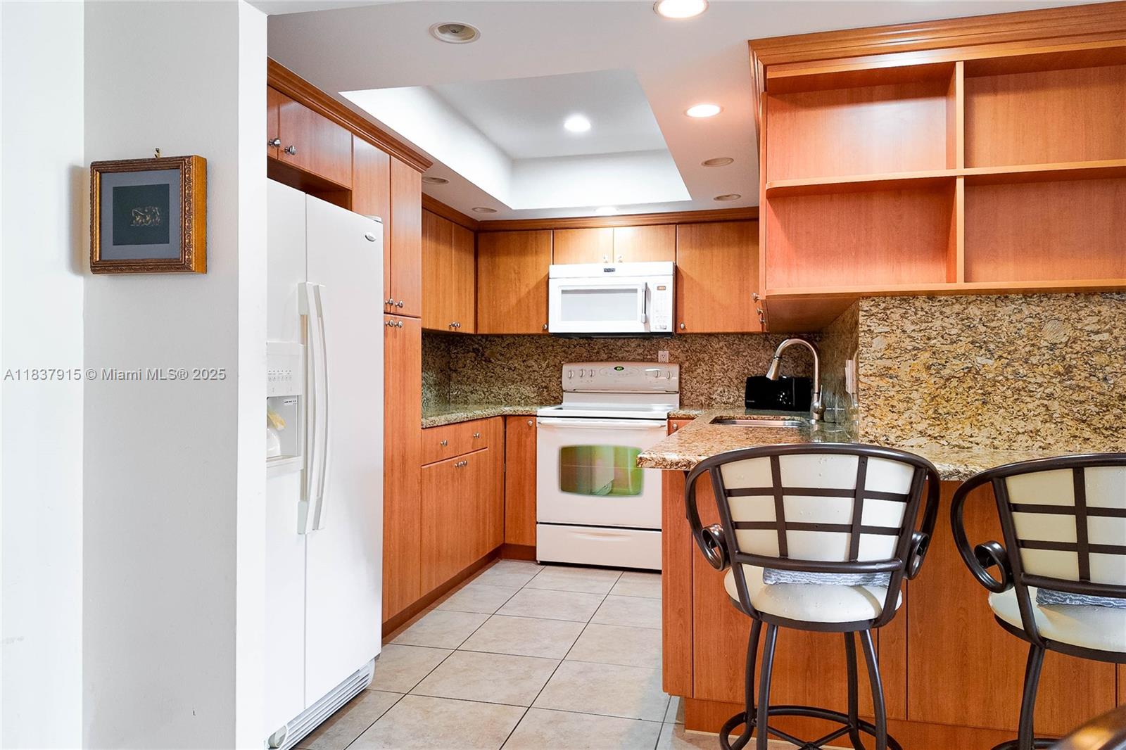 See details 3A 1 / 2 870 sq. ft. $ 2025-07-21 0 Photo