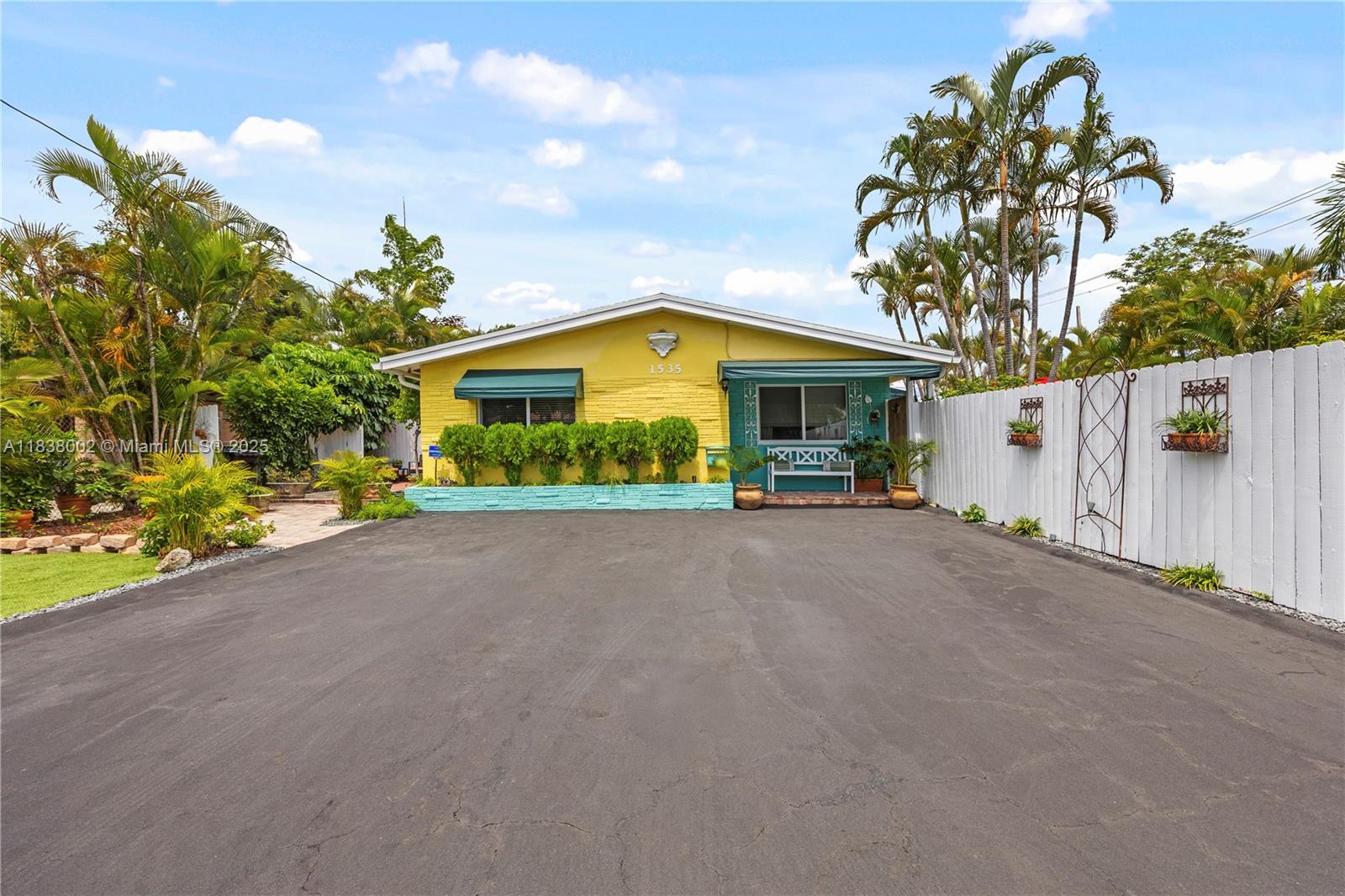 See details / 1722 sq. ft. $ 2025-07-14 0 Photo
