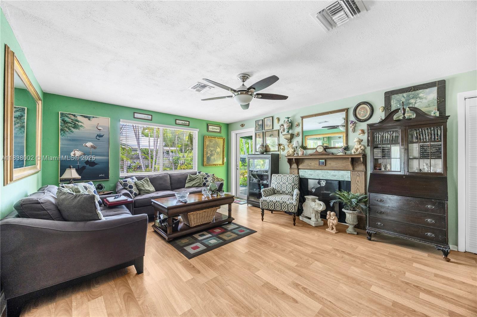 See details / 1722 sq. ft. $ 2025-07-14 0 Photo