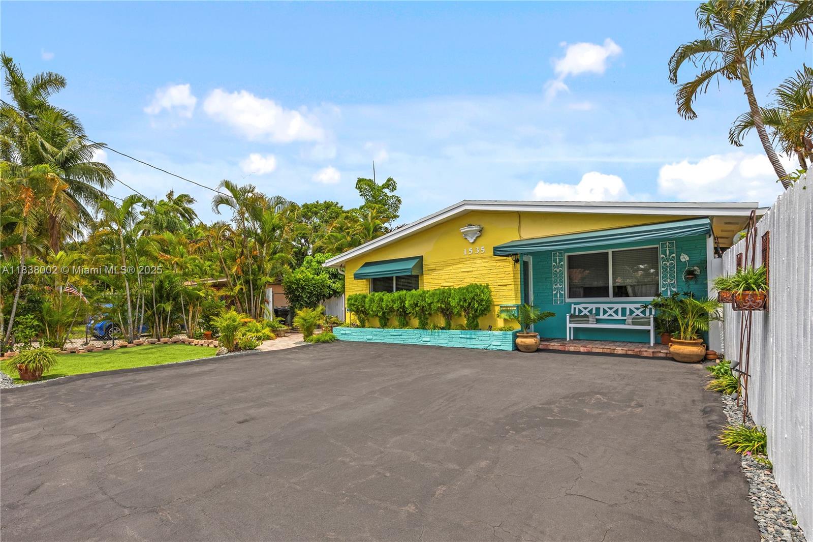 See details / 1722 sq. ft. $ 2025-07-14 0 Photo