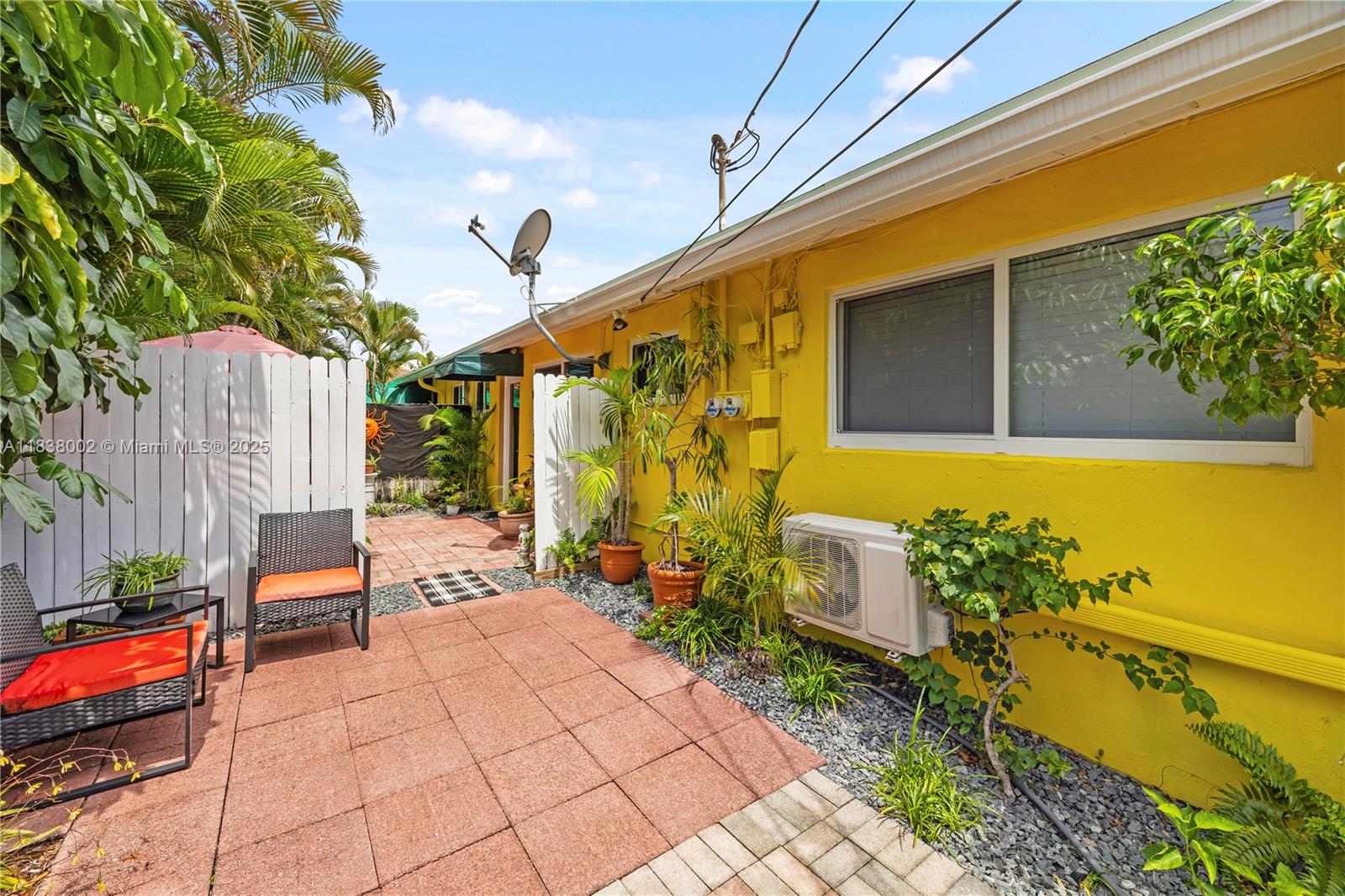 See details / 1722 sq. ft. $ 2025-07-14 0 Photo