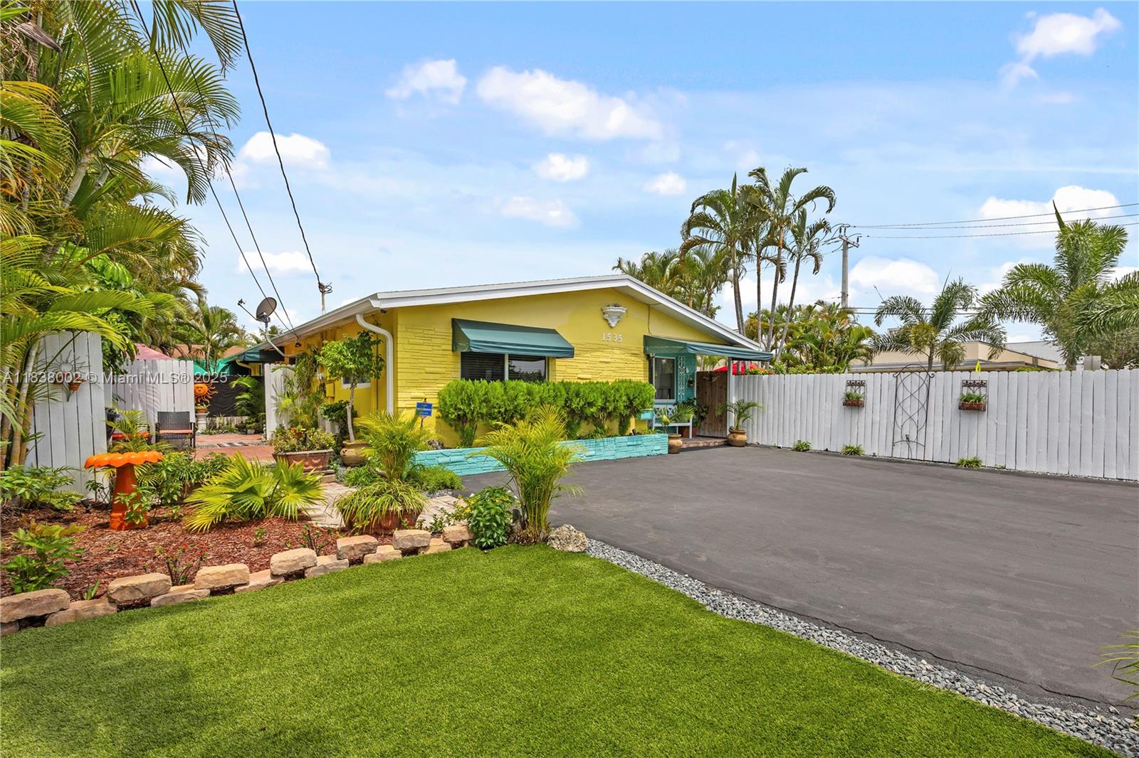 See details / 1722 sq. ft. $ 2025-07-14 0 Photo