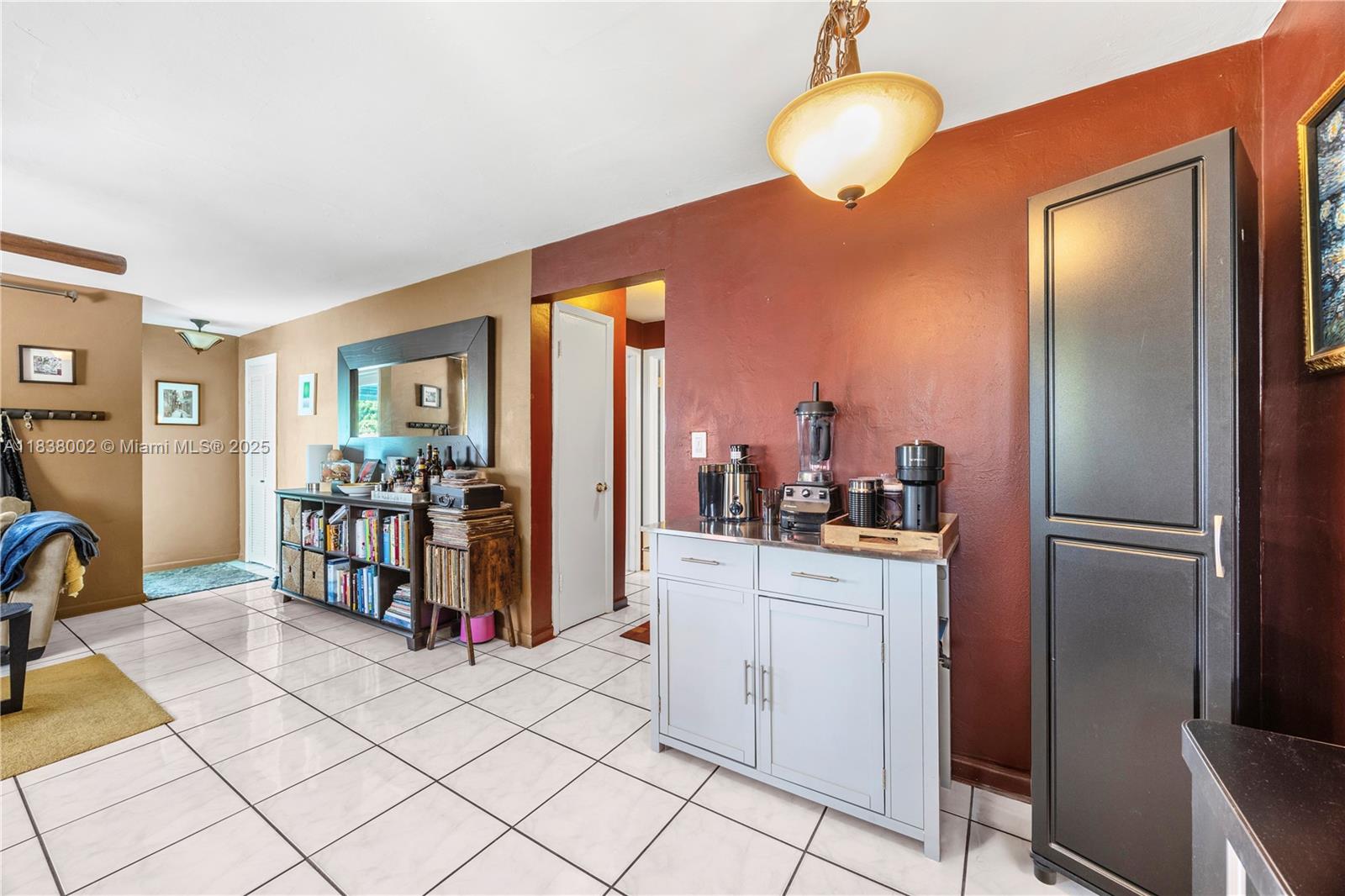 See details / 1722 sq. ft. $ 2025-07-14 0 Photo