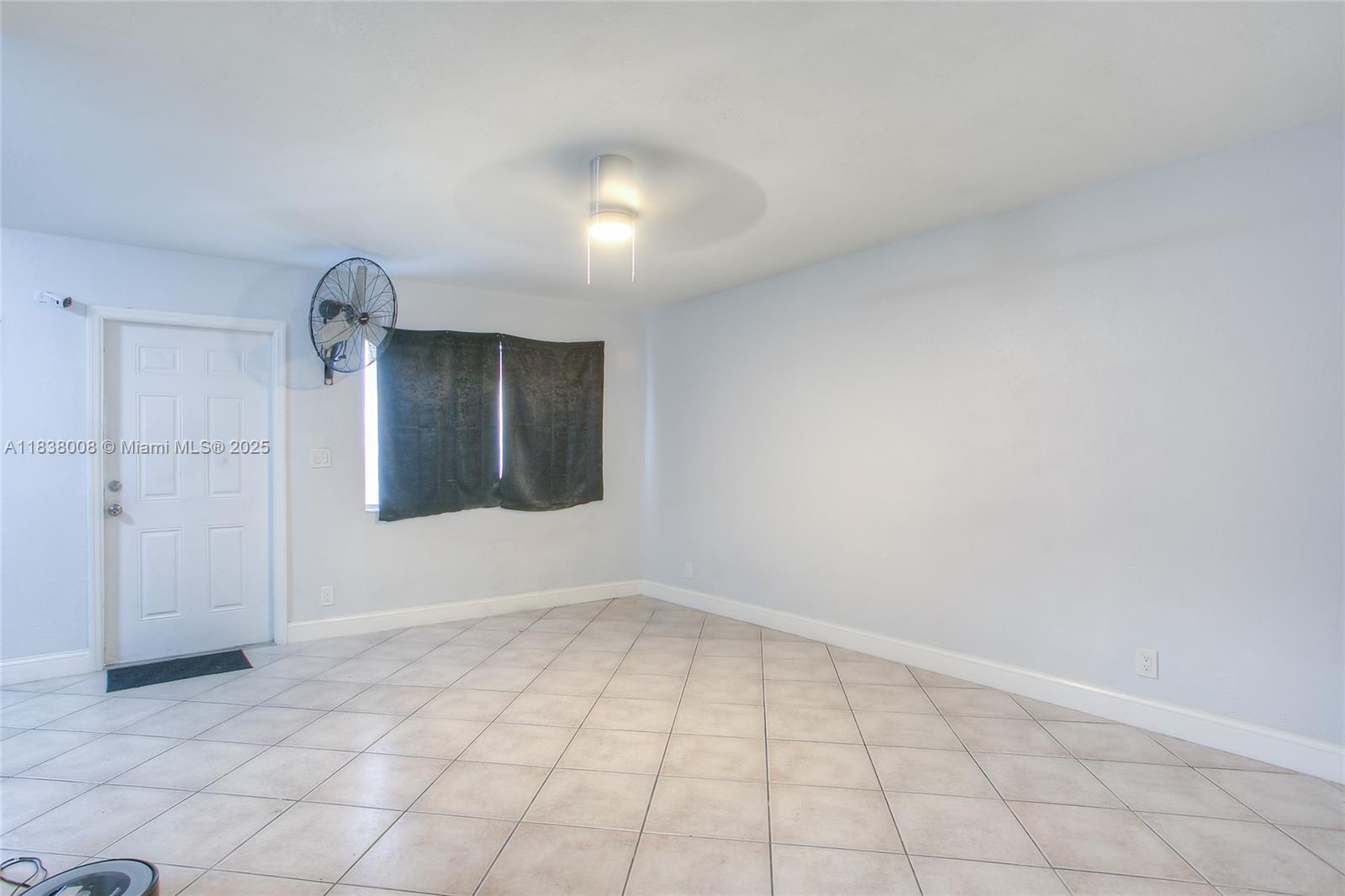 See details / 1671 sq. ft. $ 2025-08-06 0 Photo