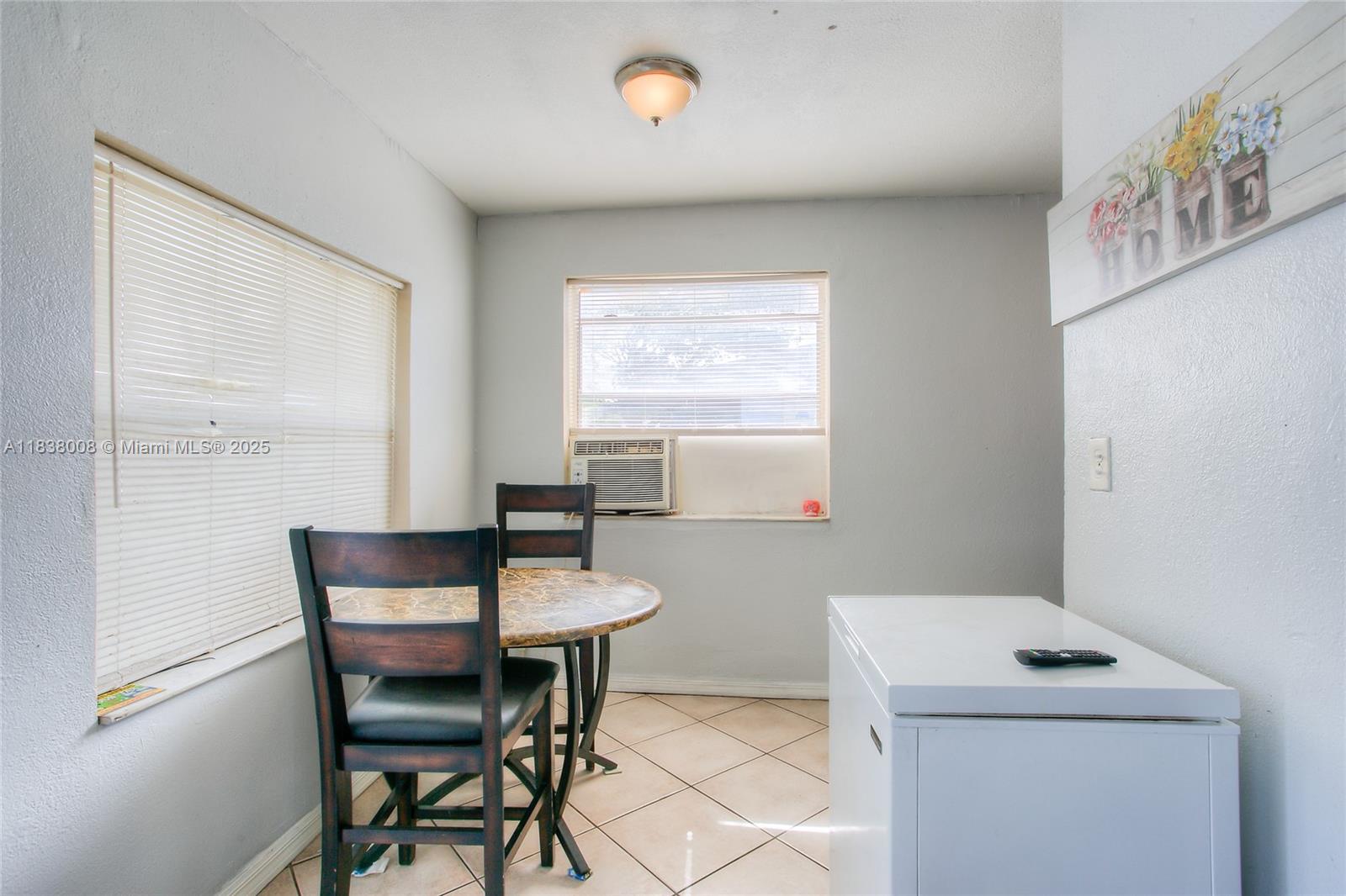 See details / 1671 sq. ft. $ 2025-08-06 0 Photo