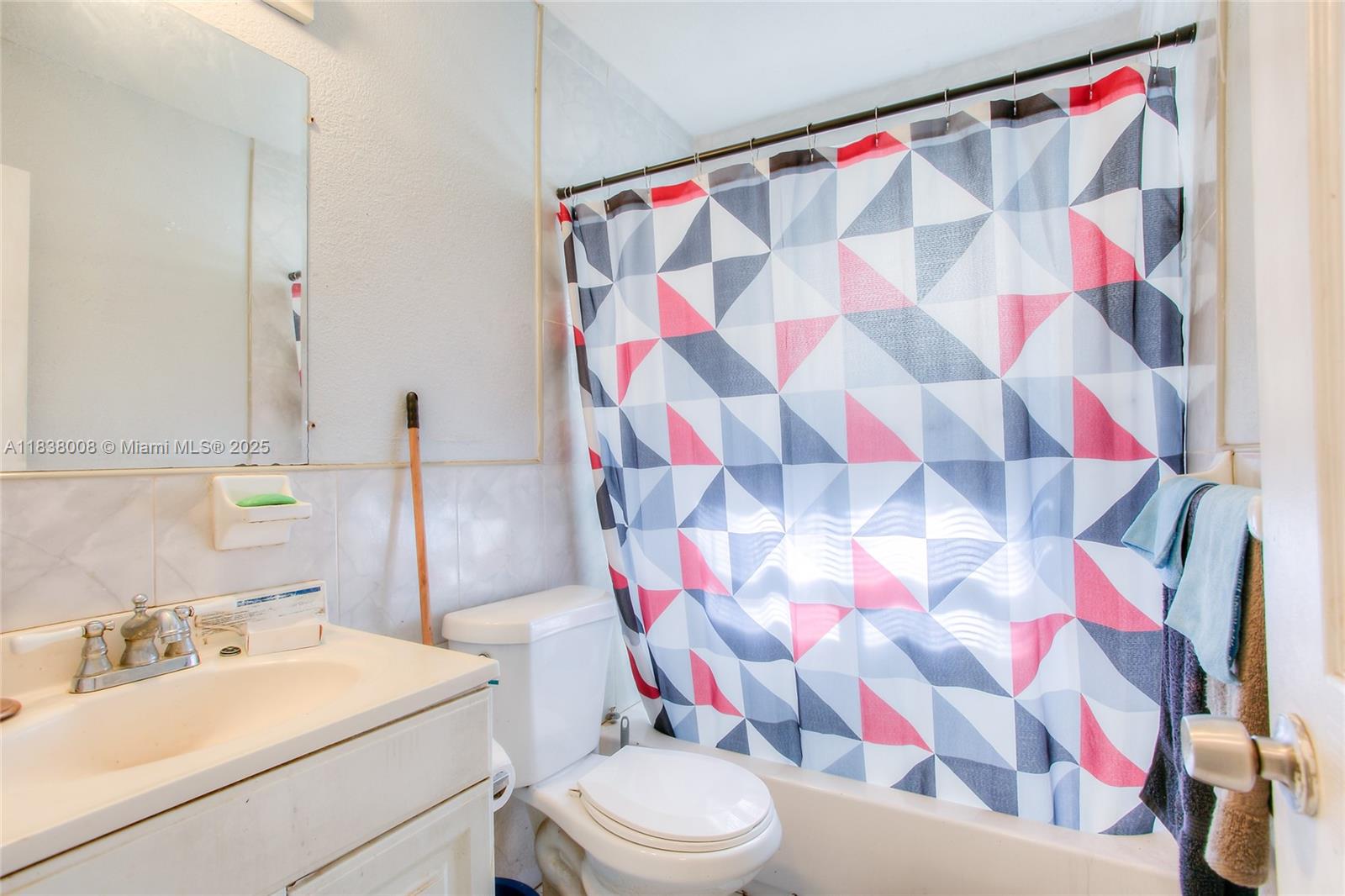 See details / 1671 sq. ft. $ 2025-08-06 0 Photo
