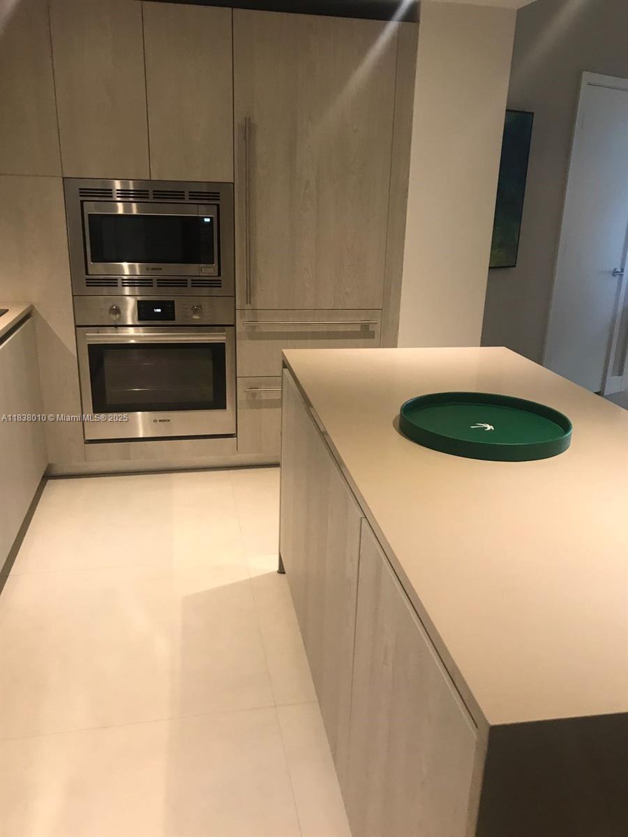 3105 2 / 2 0 sq. ft. $ 2025-07-10 0 Photo