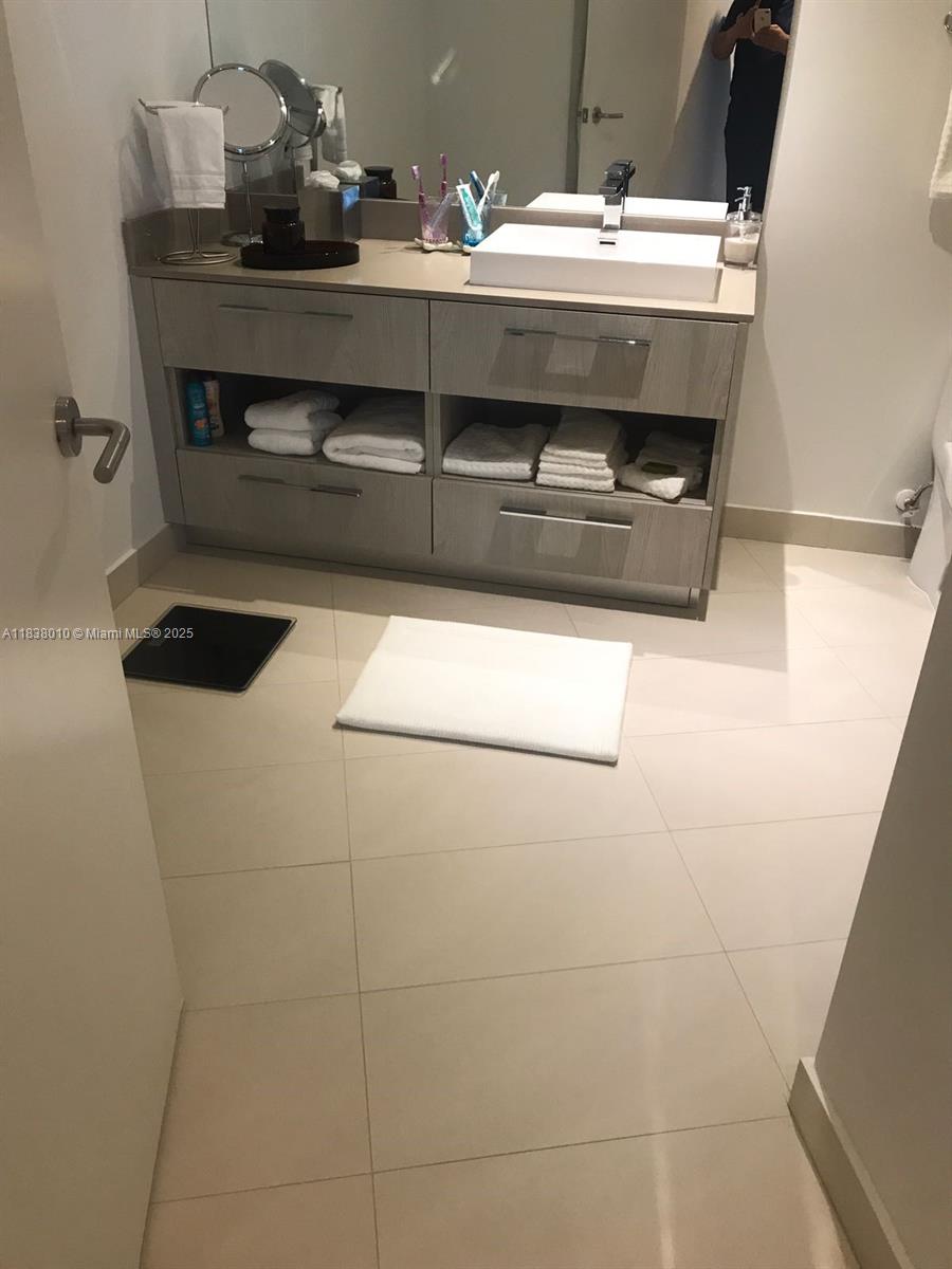 3105 2 / 2 0 sq. ft. $ 2025-07-10 0 Photo