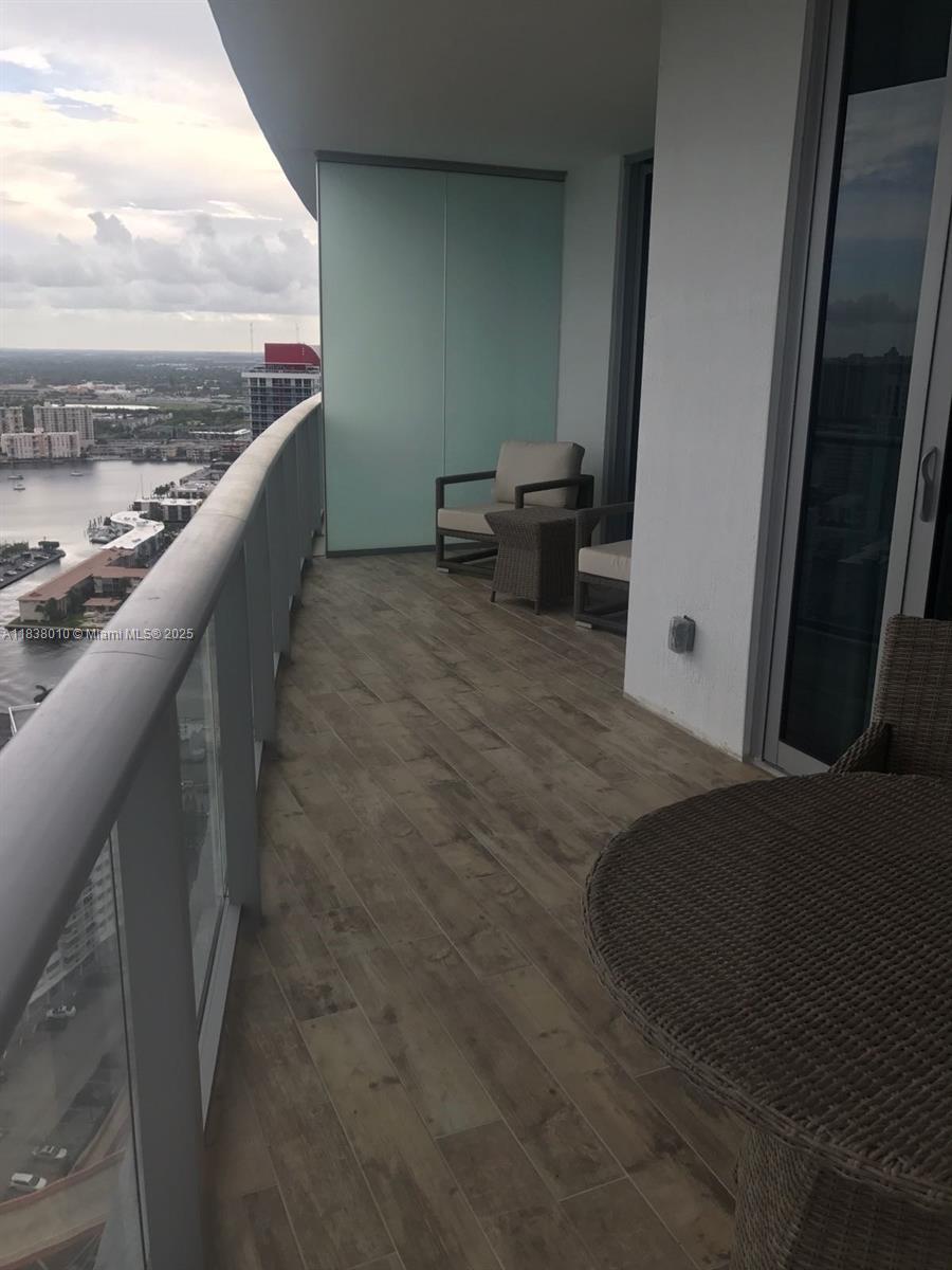 3105 2 / 2 0 sq. ft. $ 2025-07-10 0 Photo