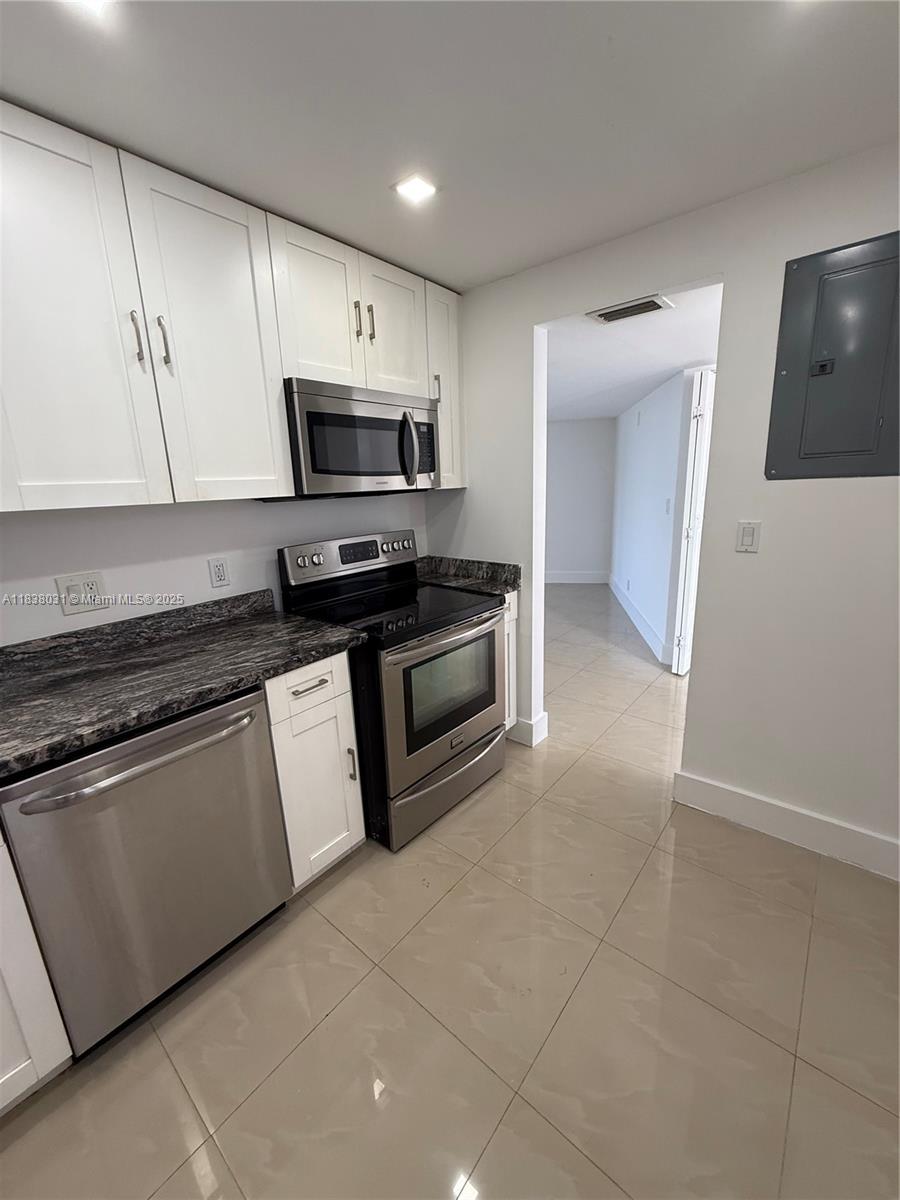 Photo of 3475 Country Club Dr #315, Aventura, Florida, 33180 -