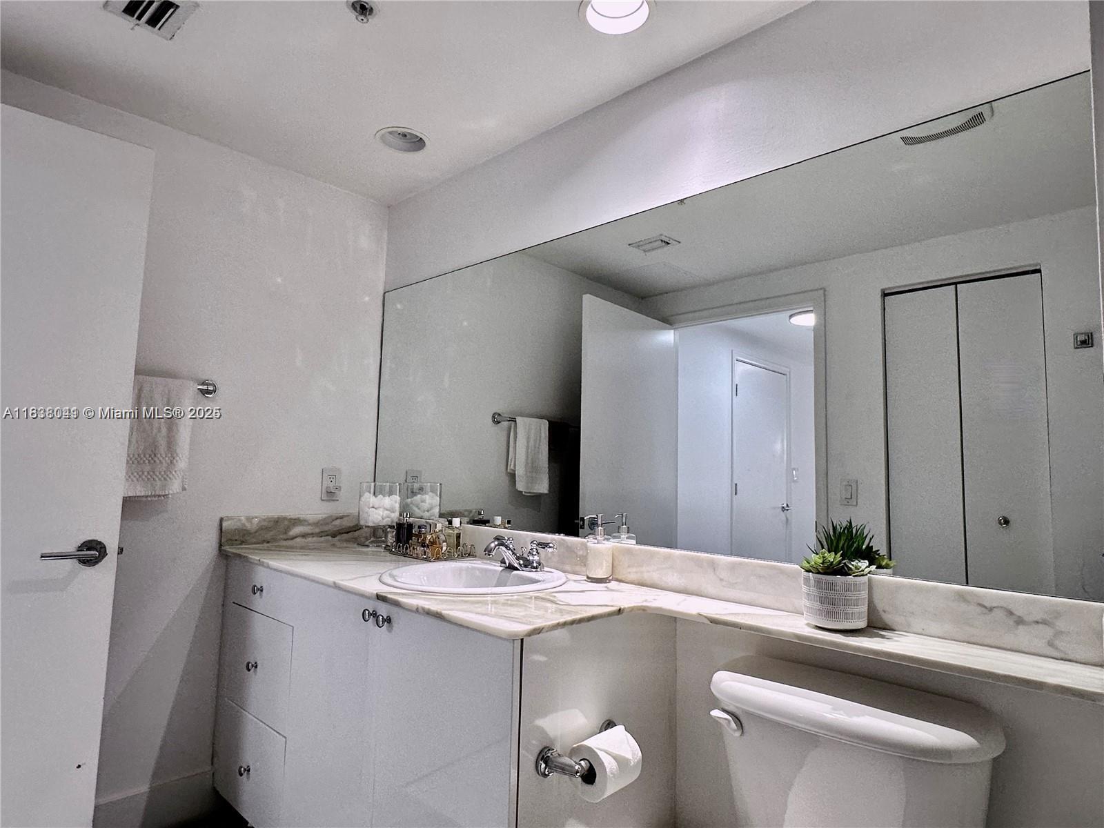 Photo of 2775 187th St  #322, Aventura, Florida, 33180 - 