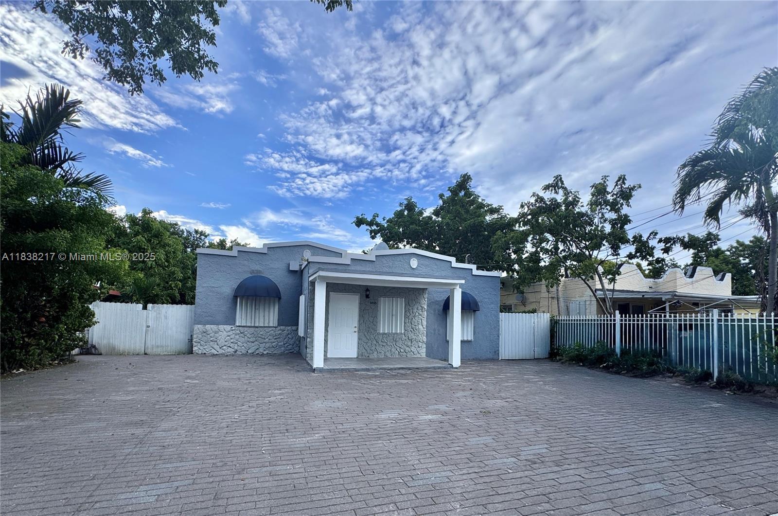 See details / 2106 sq. ft. $ 2025-07-10 0 Photo