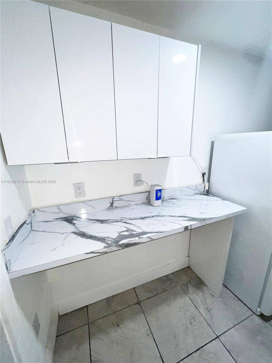 See details / 2106 sq. ft. $ 2025-07-10 0 Photo