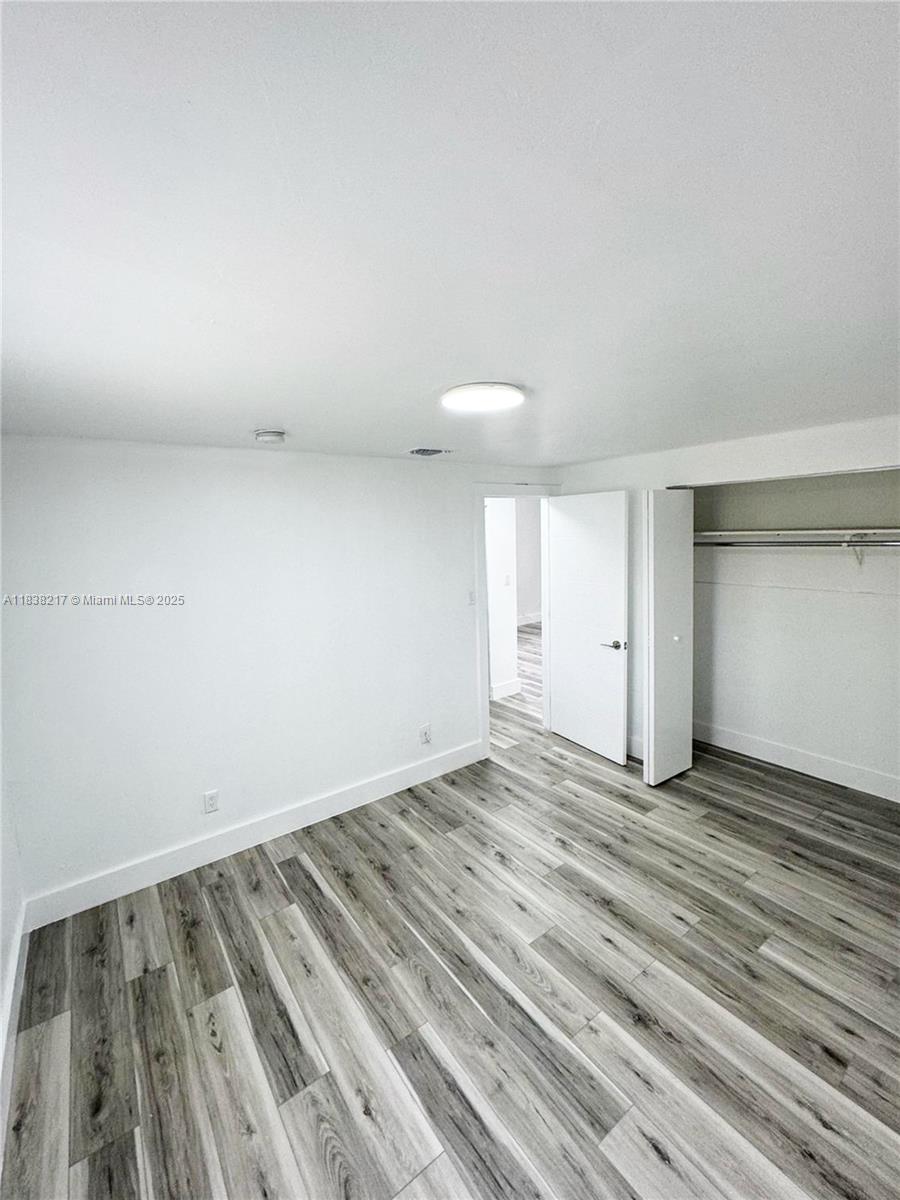 See details / 2106 sq. ft. $ 2025-07-10 0 Photo