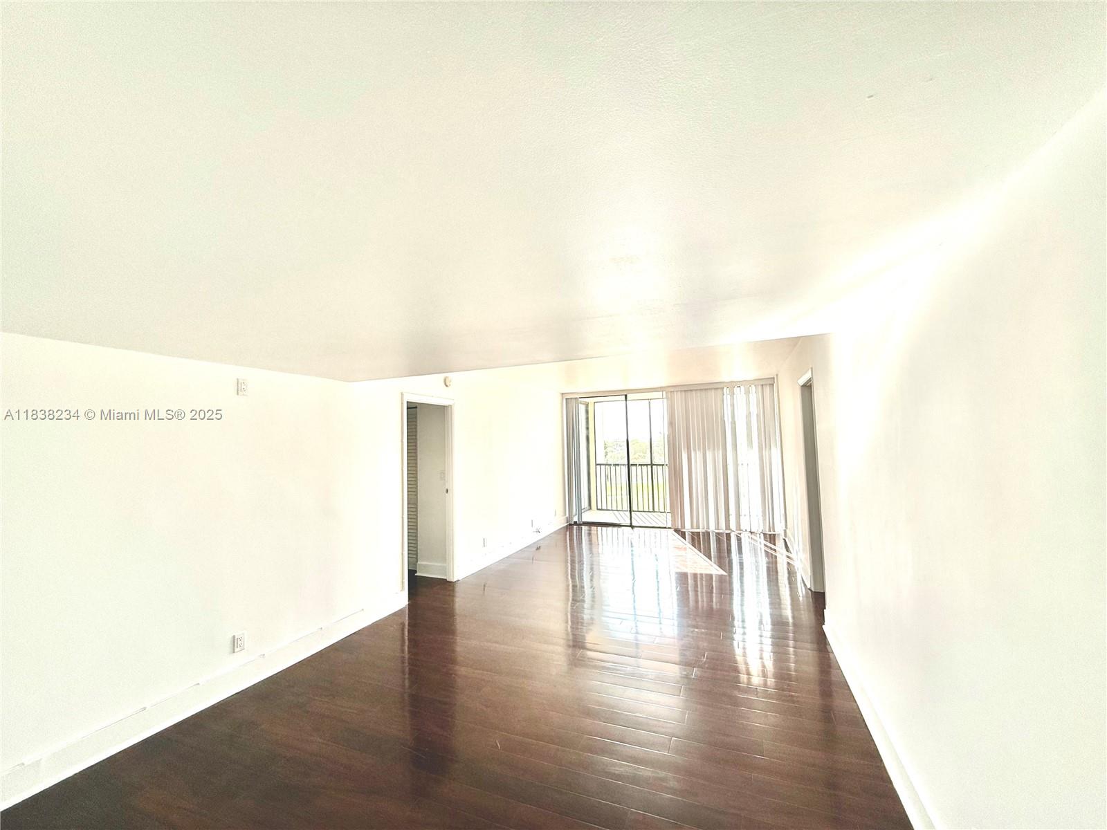 Photo of 20335 Country Club Dr  #502, Aventura, Florida, 33180 - 