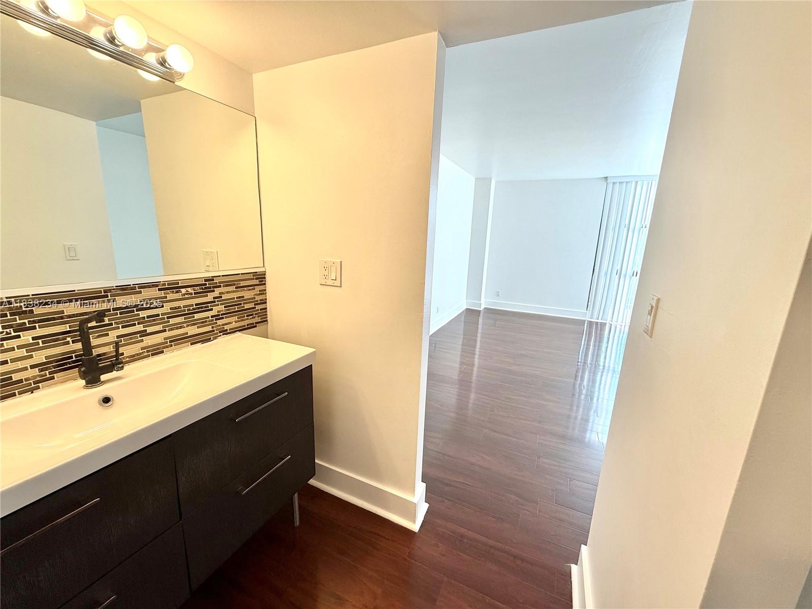 Photo of 20335 Country Club Dr  #502, Aventura, Florida, 33180 - 