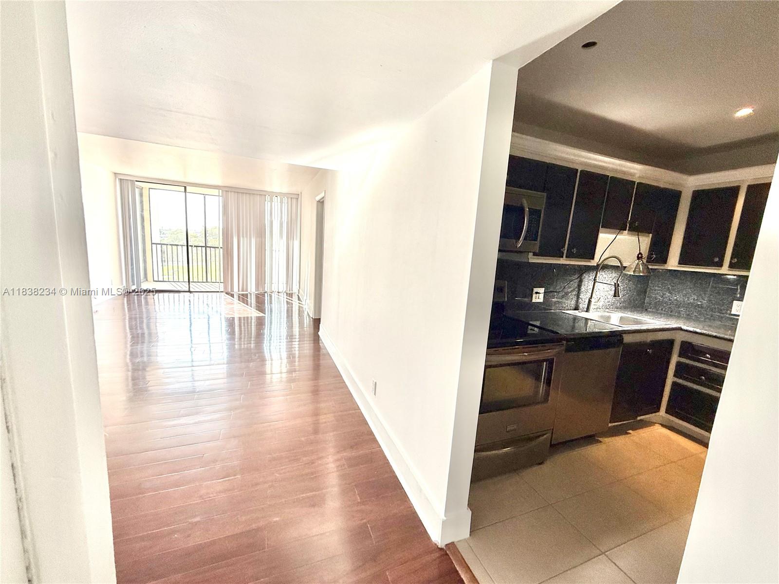 Photo of 20335 Country Club Dr #502, Aventura, Florida, 33180 -