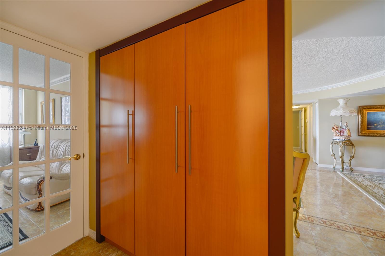 Photo of 2751 Ocean Dr  #1707S, Hollywood, Florida, 33019 - 