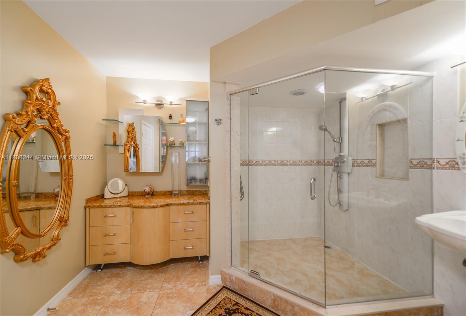 Photo of 2751 Ocean Dr  #1707S, Hollywood, Florida, 33019 - 