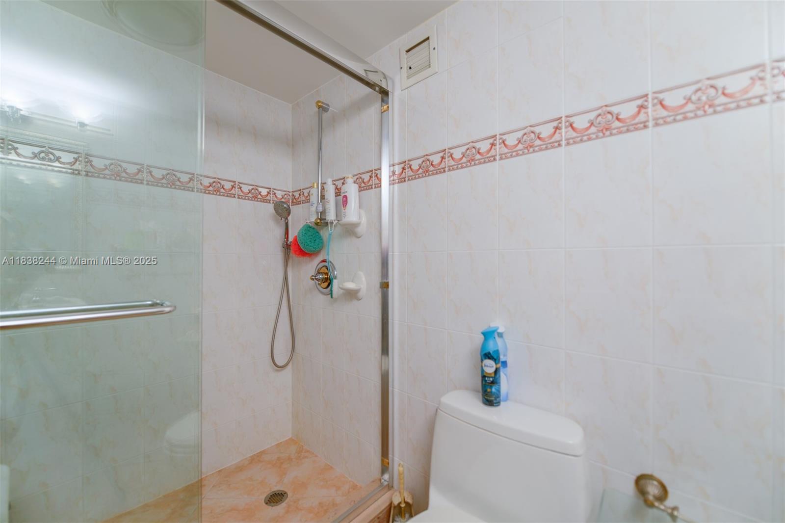 Photo of 2751 Ocean Dr  #1707S, Hollywood, Florida, 33019 - 