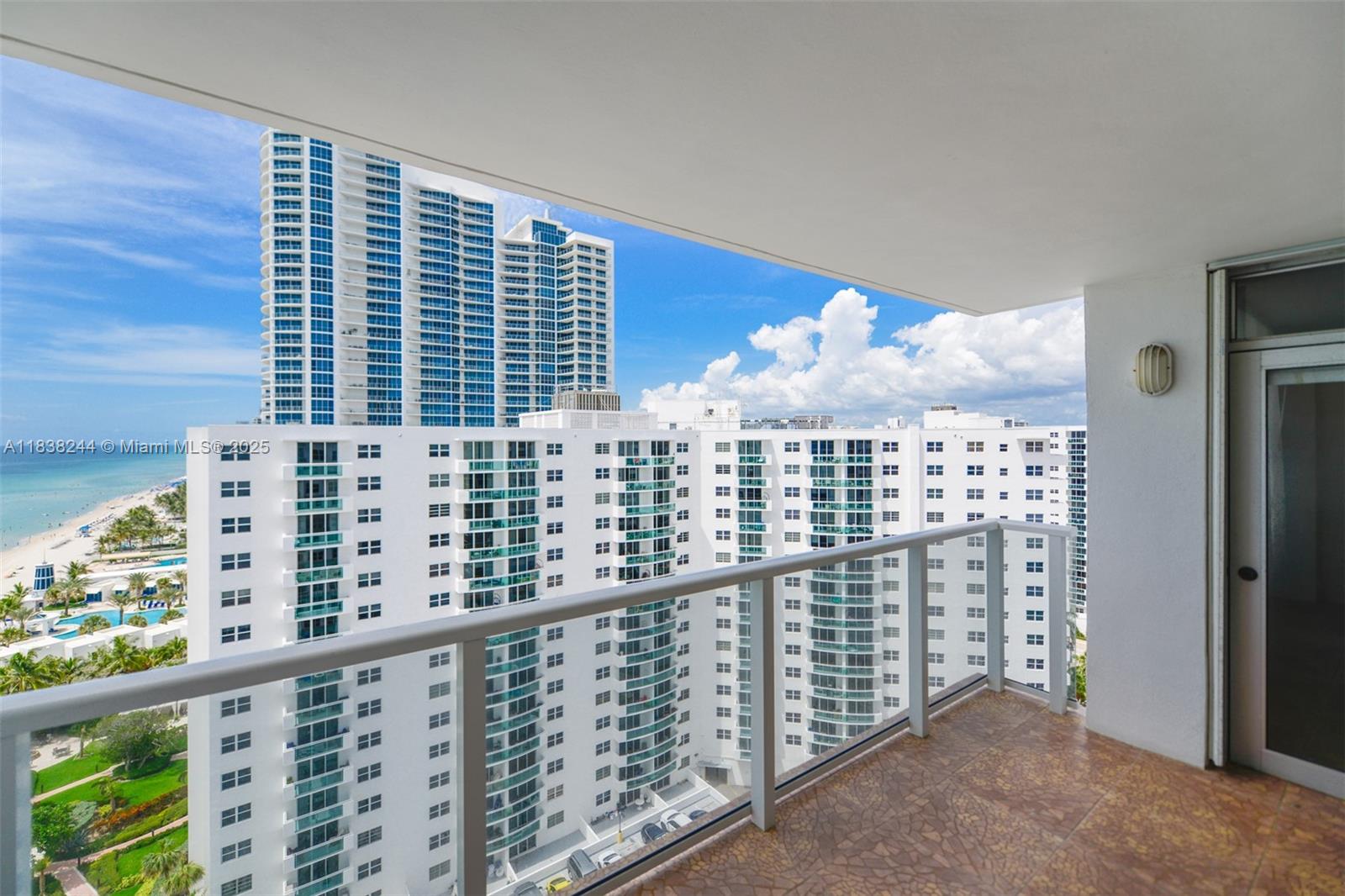 Photo of 2751 Ocean Dr  #1707S, Hollywood, Florida, 33019 - 