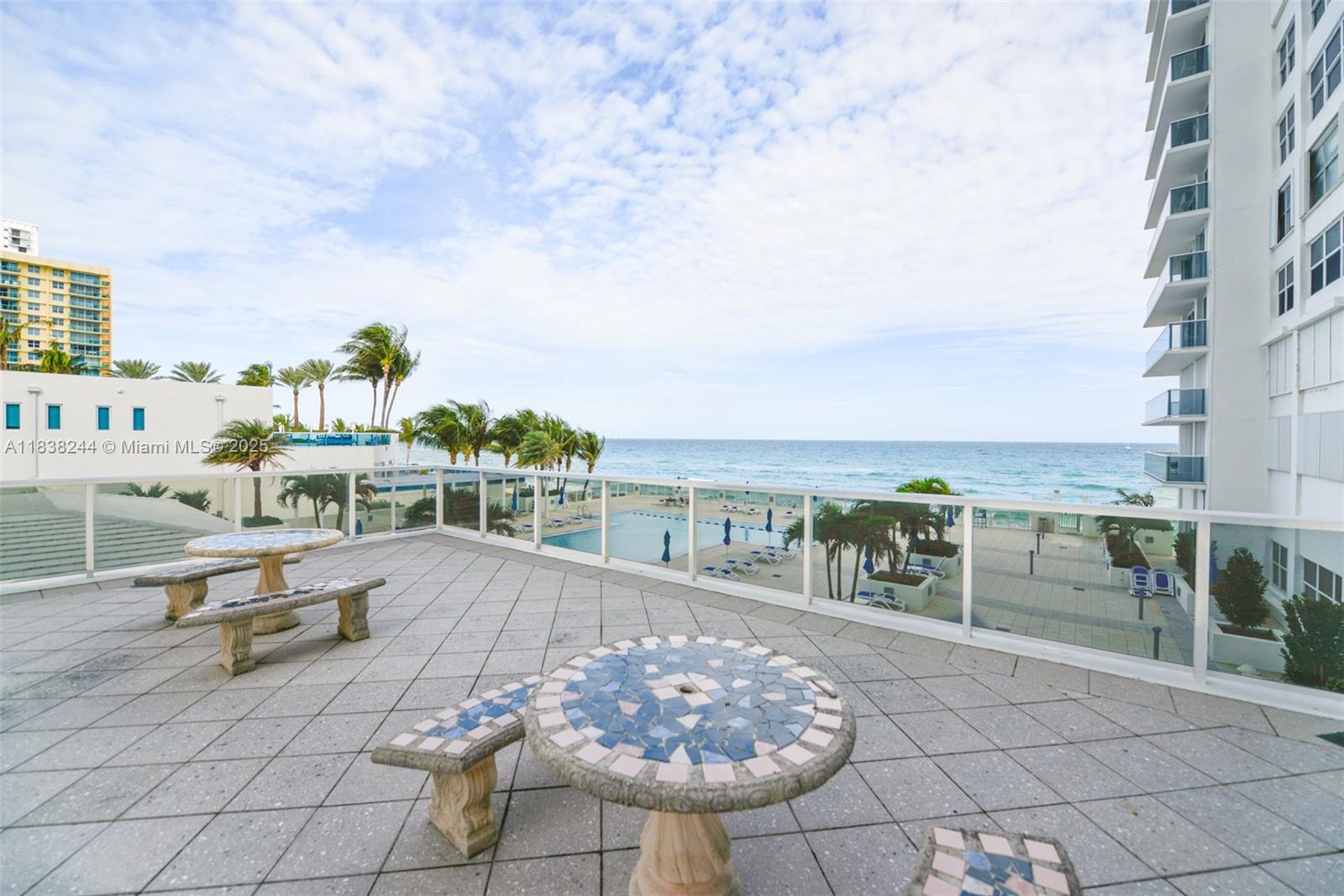 Photo of 2751 Ocean Dr  #1707S, Hollywood, Florida, 33019 - 