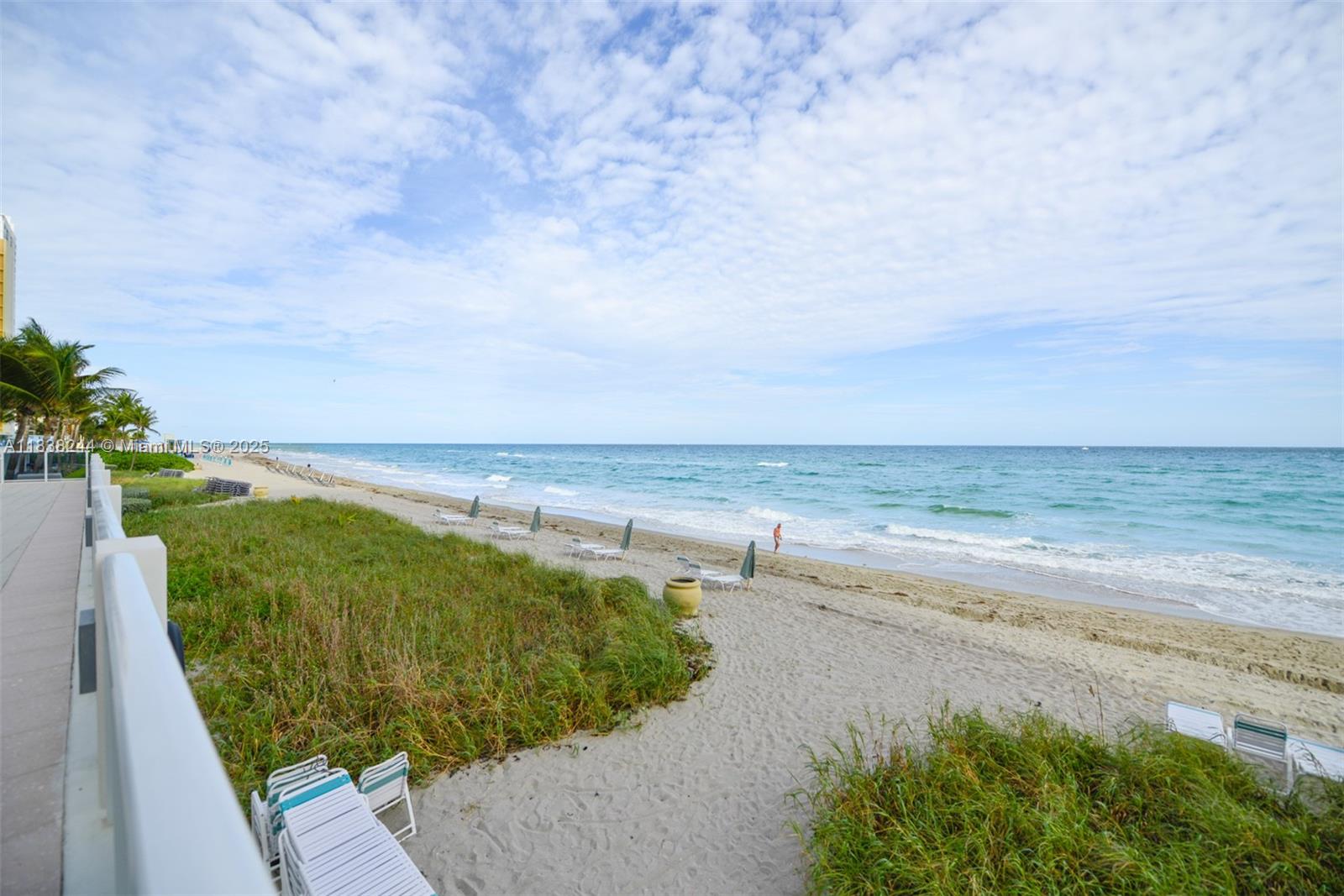 Photo of 2751 Ocean Dr  #1707S, Hollywood, Florida, 33019 - 