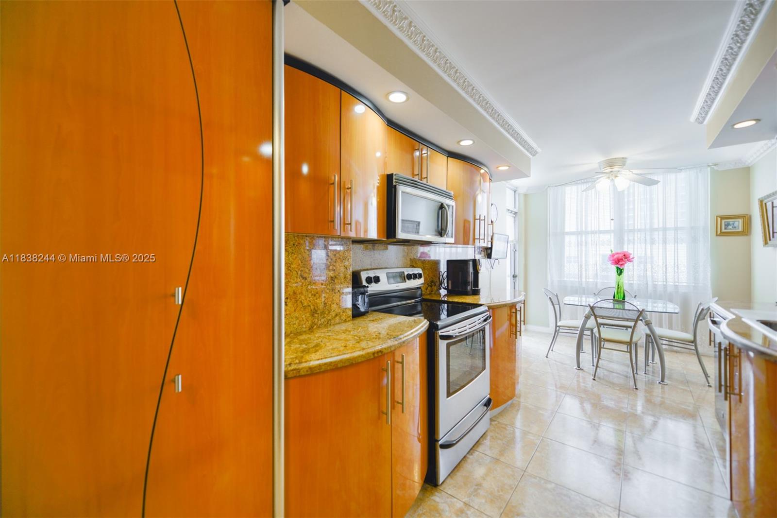 Photo of 2751 Ocean Dr  #1707S, Hollywood, Florida, 33019 - 