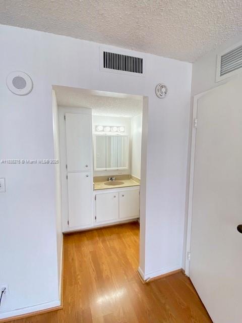 Photo of 16919 Bay Rd  #919, Sunny Isles Beach, Florida, 33160 - 