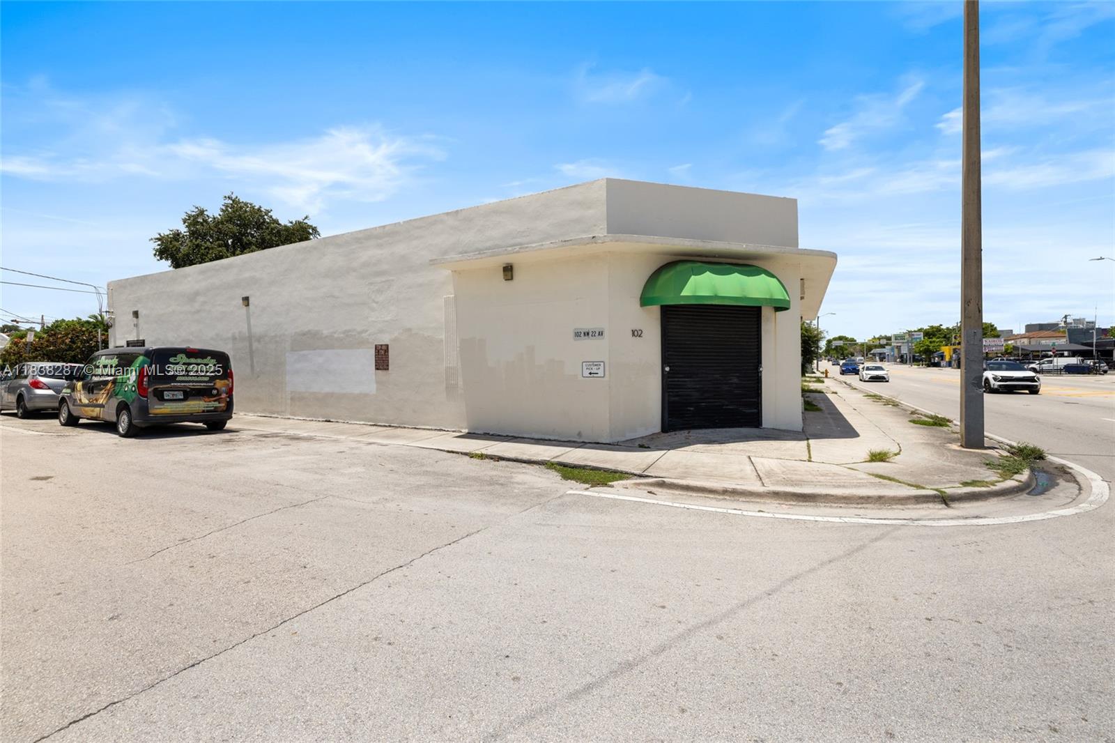  /   sq. ft. $ 2025-07-28 0 foto