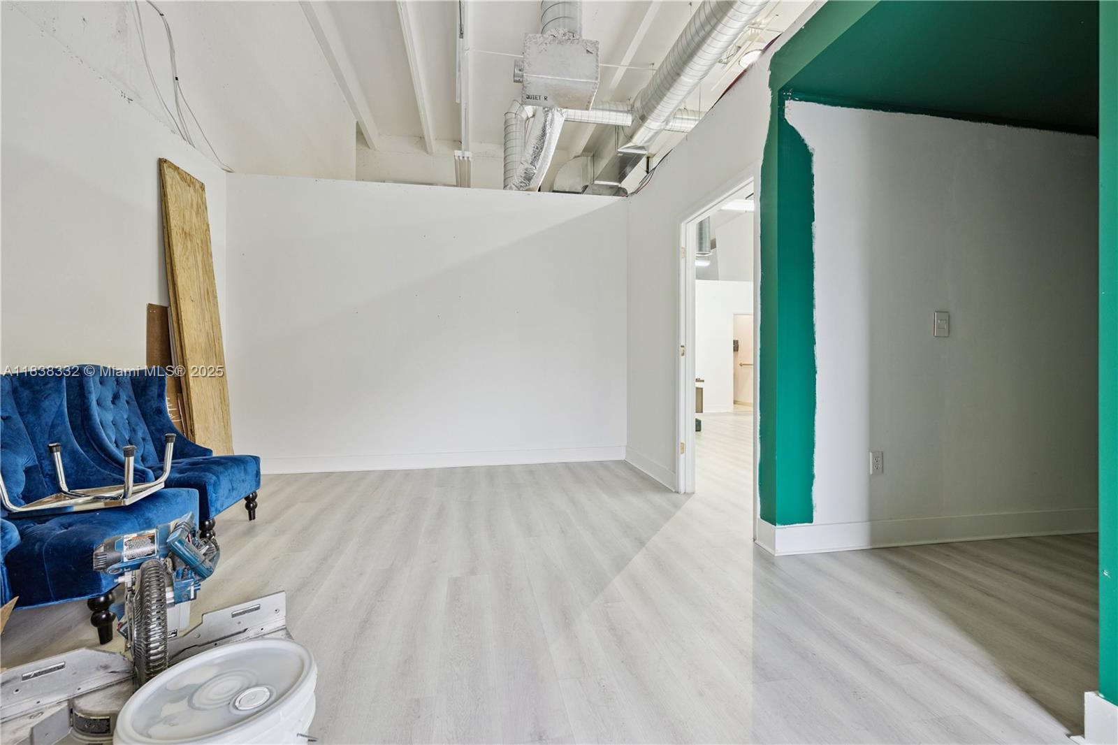 1  /   sq. ft. $ 2025-07-10 0 foto
