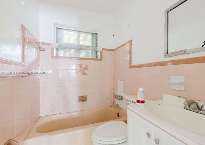 See details / sq. ft. $ 2025-07-11 0 Photo