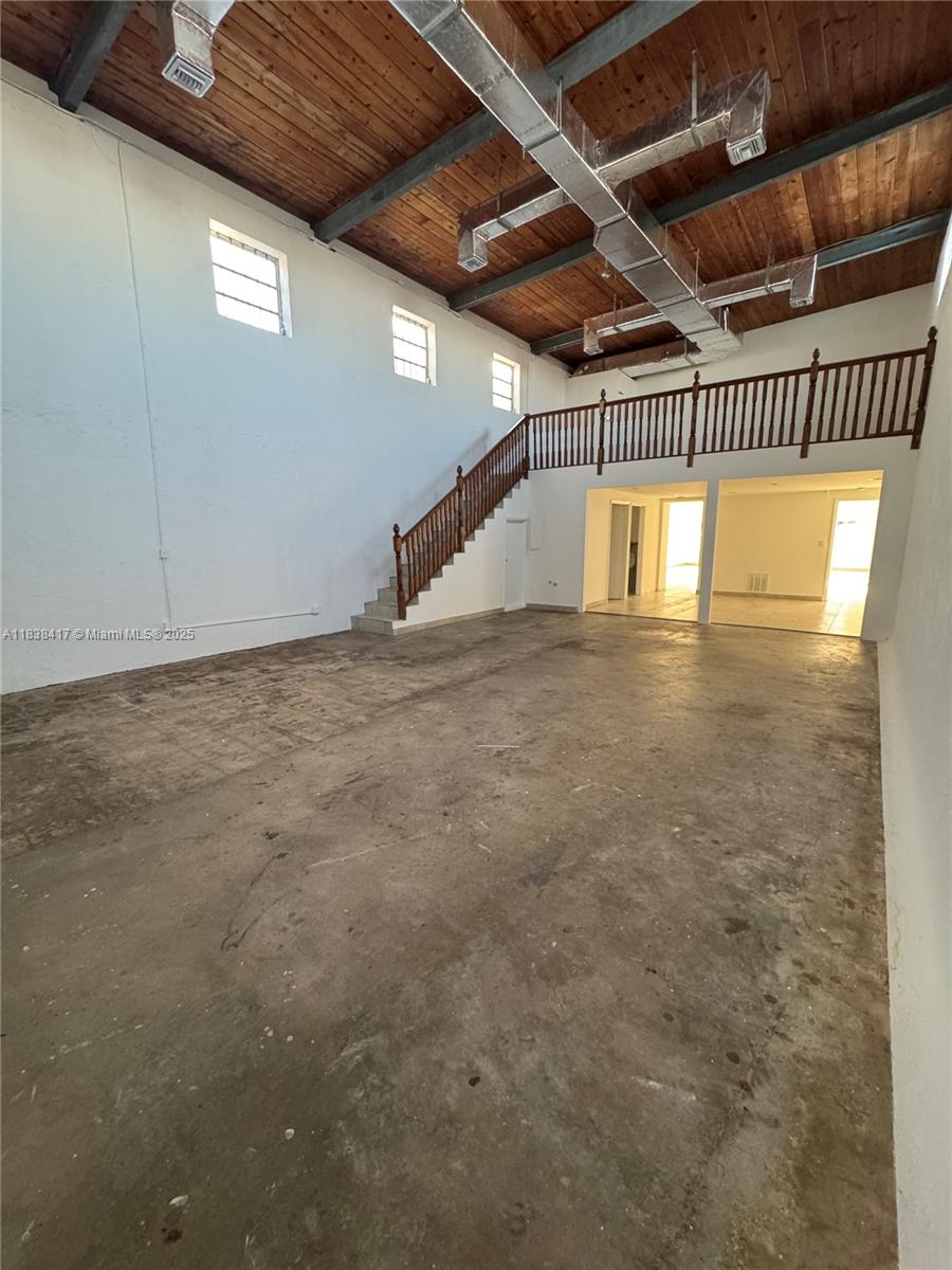   /   sq. ft. $ 2025-11-16 0 foto