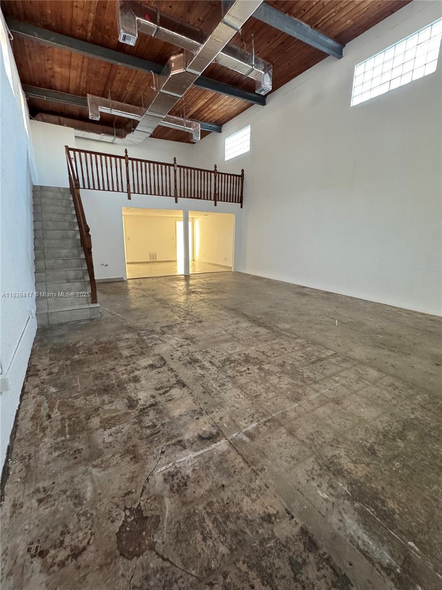   /   sq. ft. $ 2025-11-16 0 foto