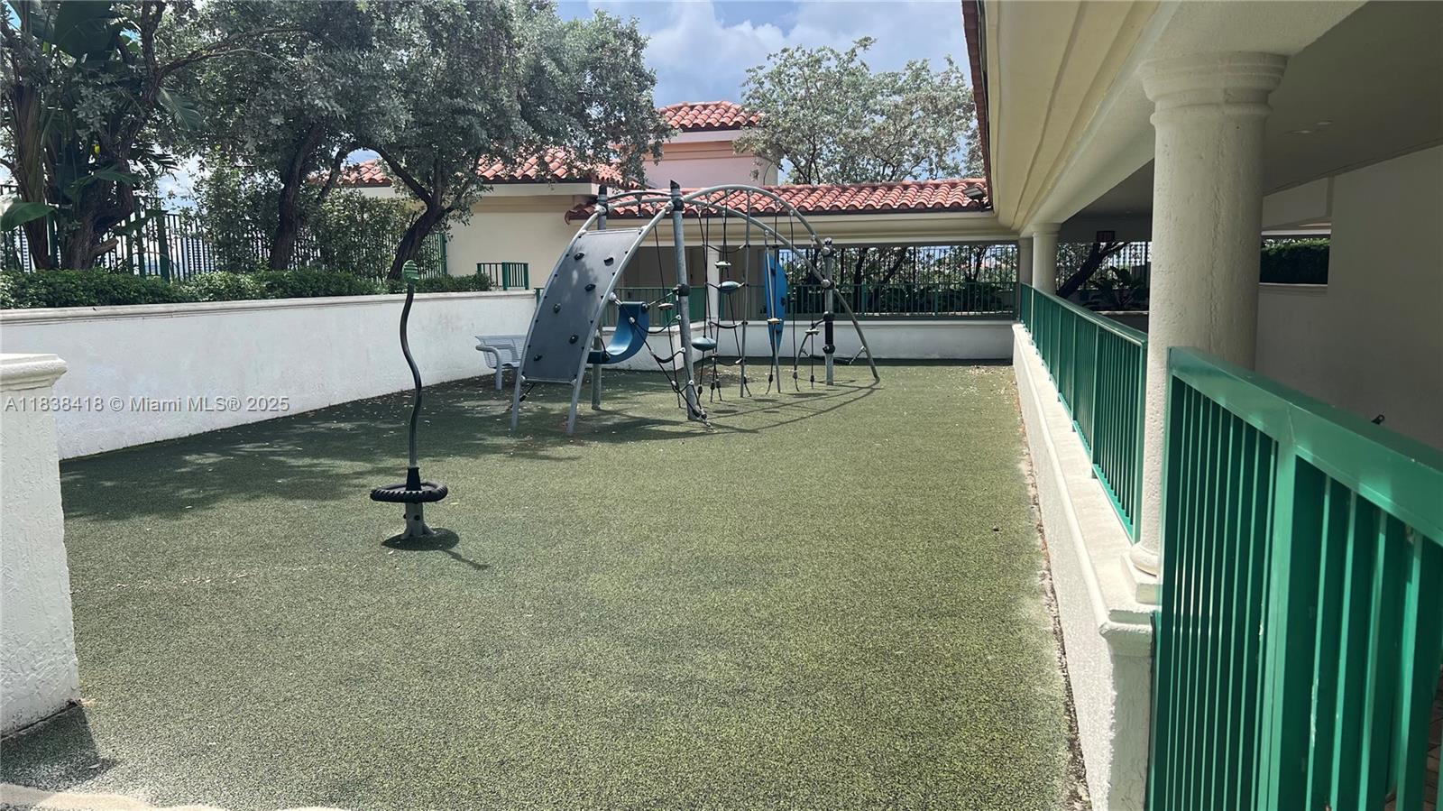 Photo of 19900 Country Club Dr  #1014, Aventura, Florida, 33180 -