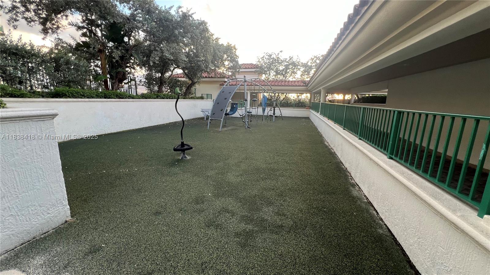 Photo of 19900 Country Club Dr  #1014, Aventura, Florida, 33180 -