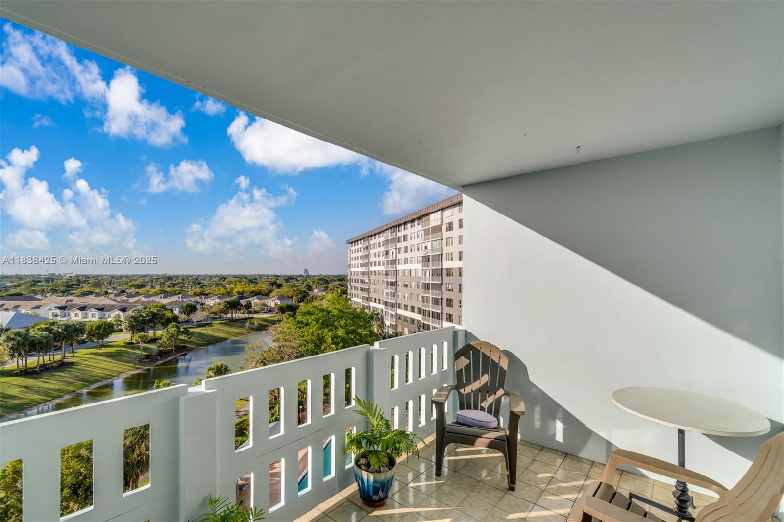 See details 812 2 / 2 1132 sq. ft. $ 2025-07-11 0 Photo
