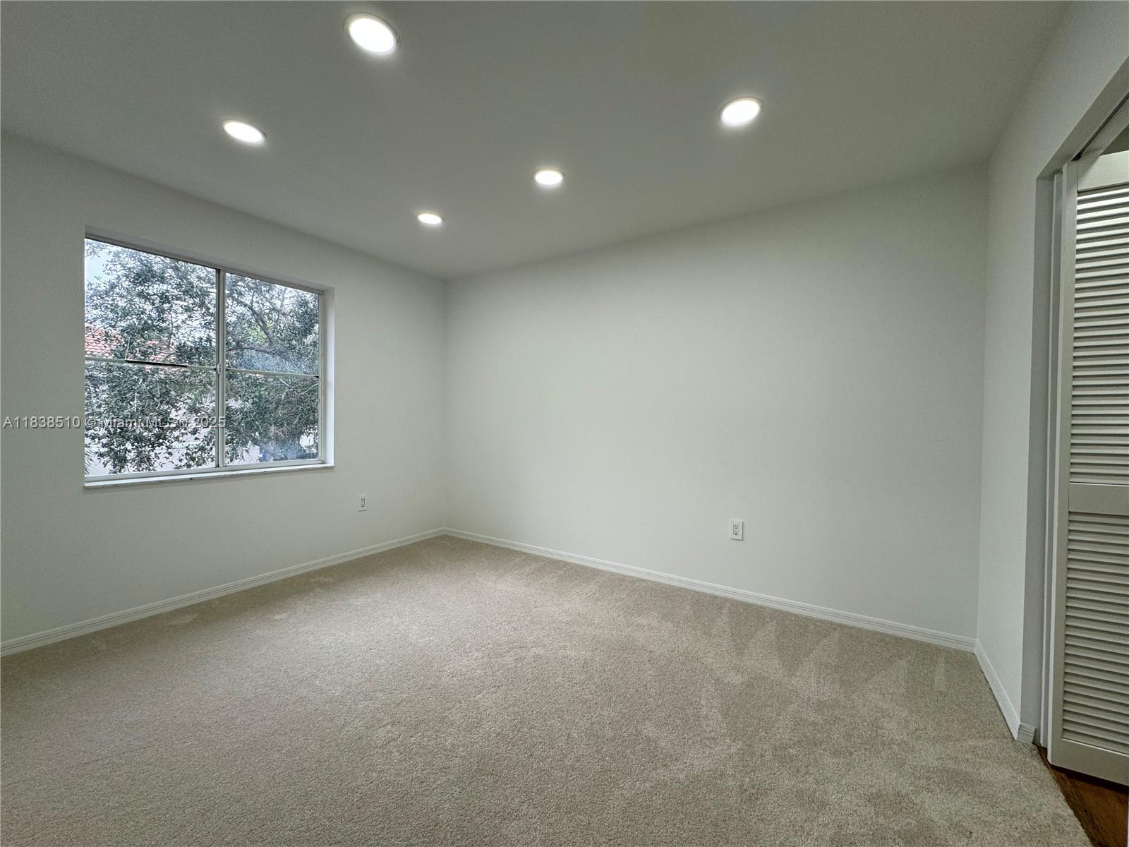 Photo of 1470 Sweetbay Way  (1470), Hollywood, Florida, 33019 - Bedroom 2 with large Walk-In Closet